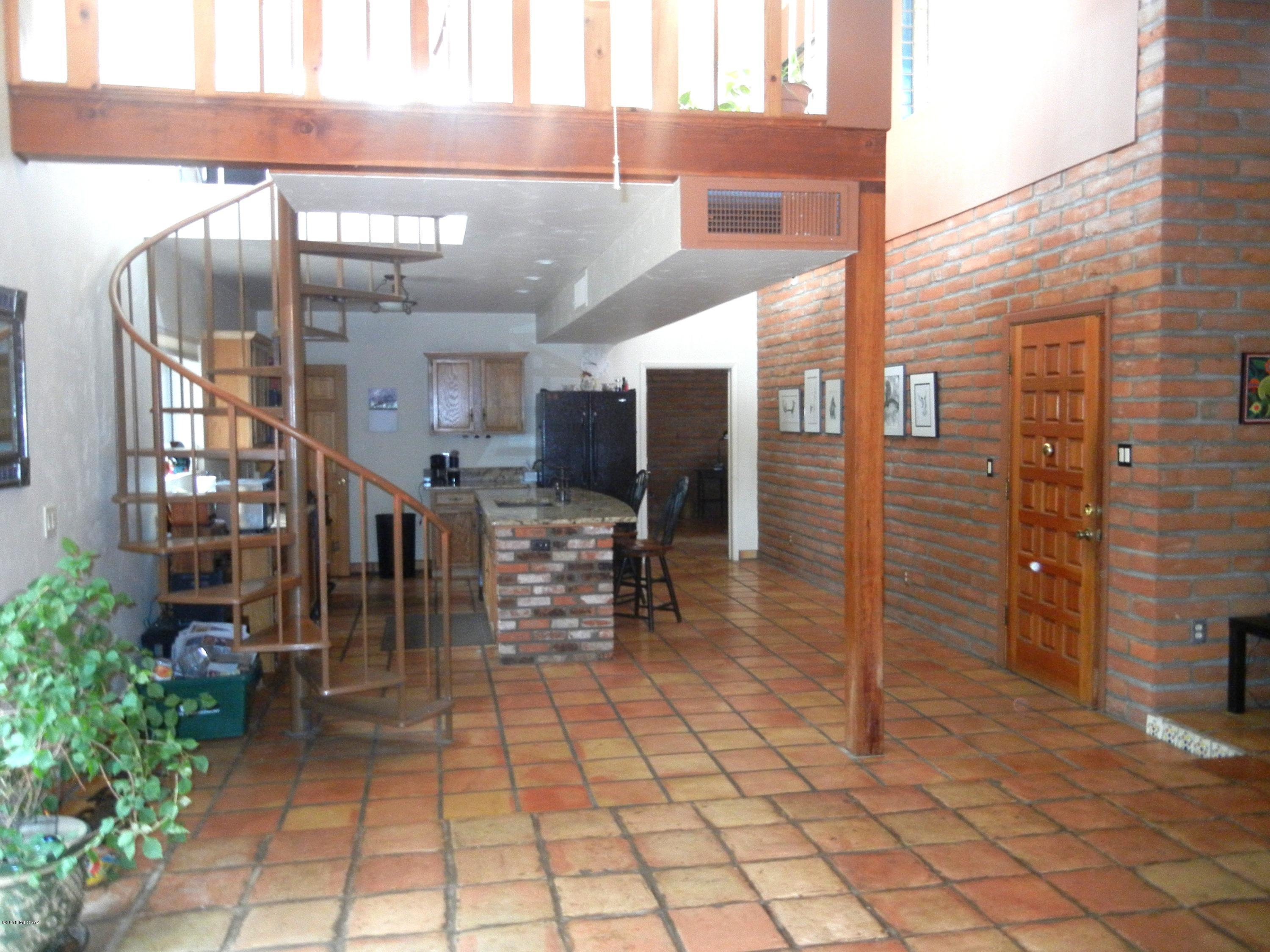 2280 N El Moraga Drive