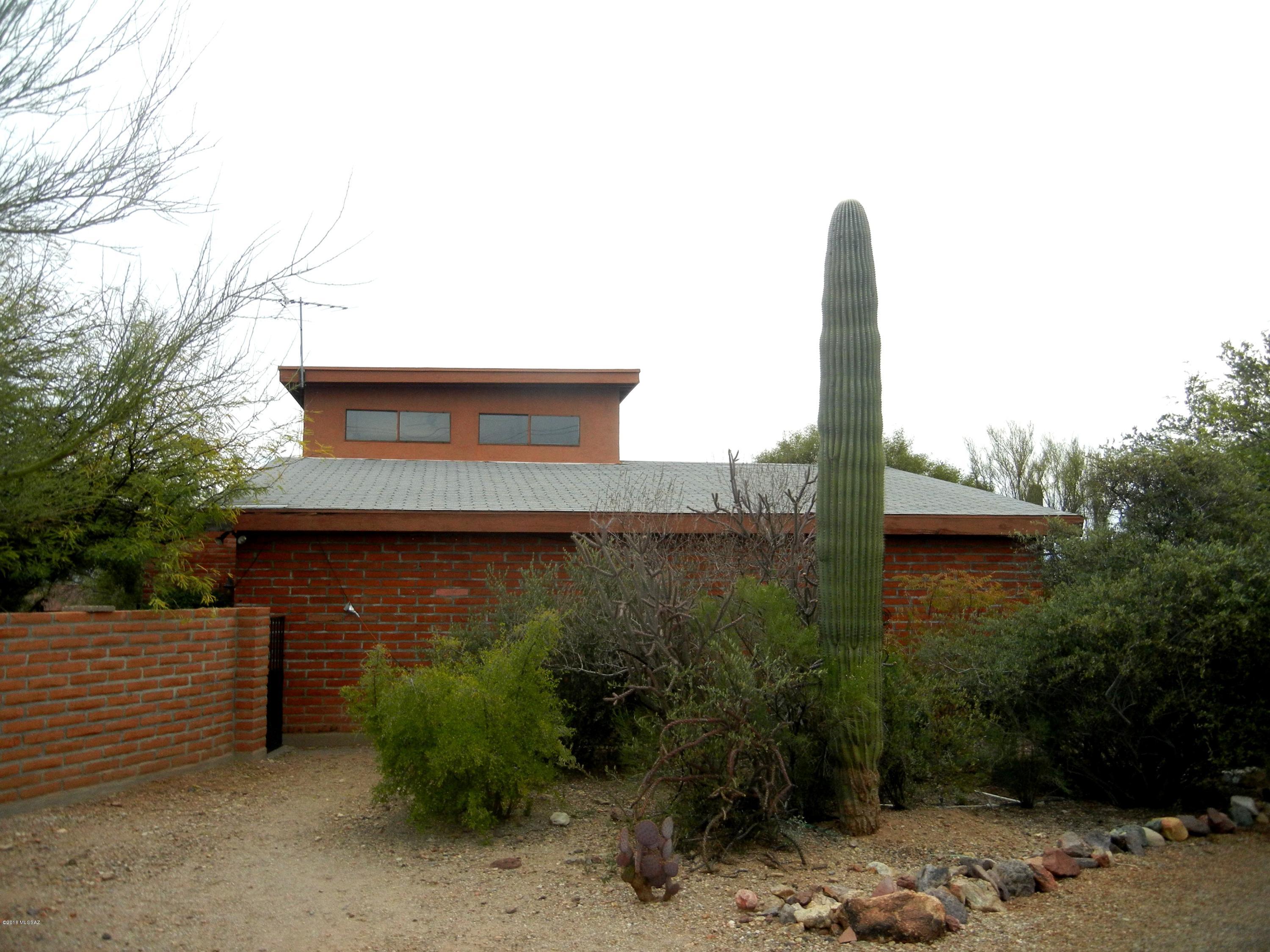 2280 N El Moraga Drive