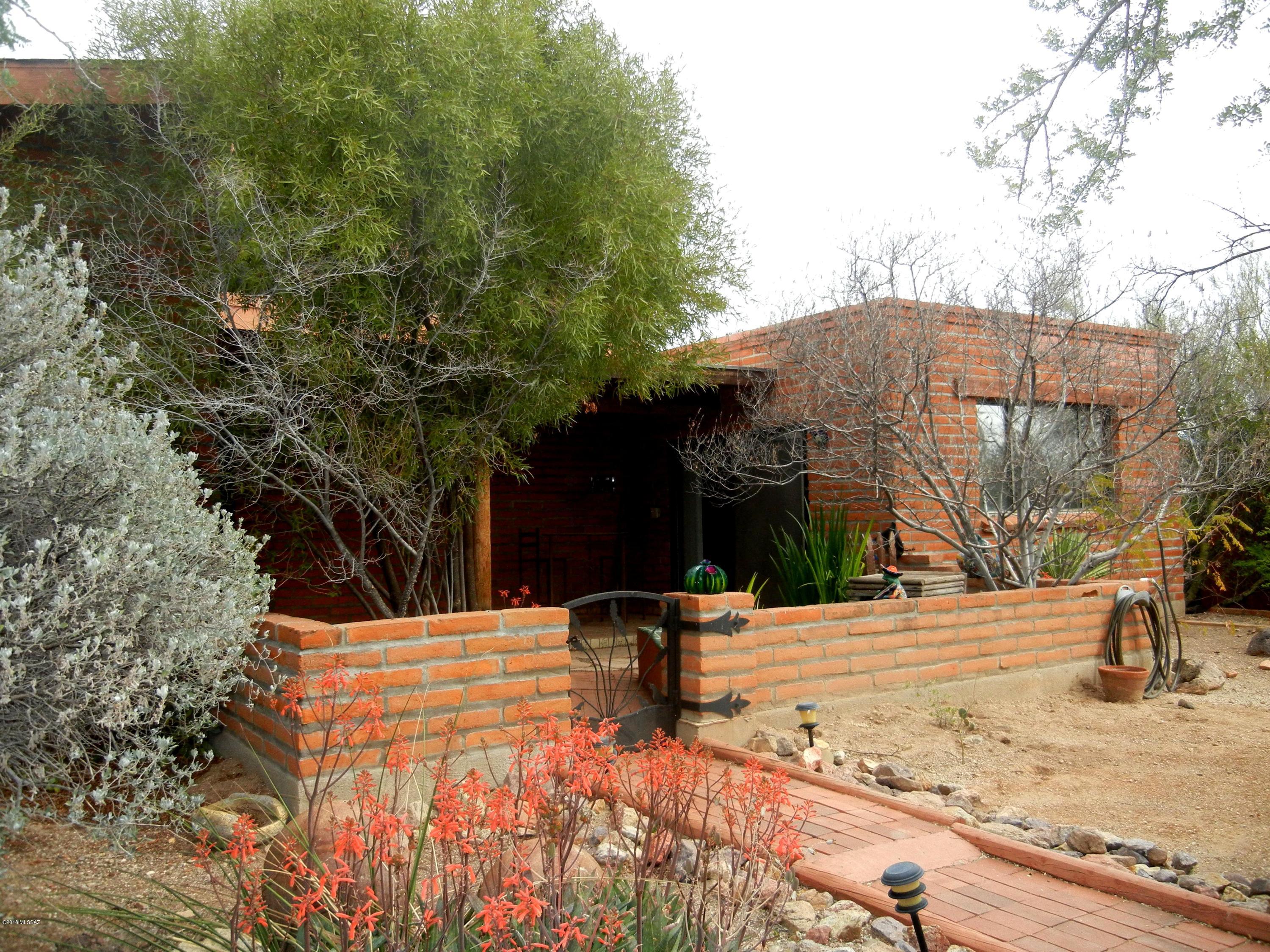 2280 N El Moraga Drive