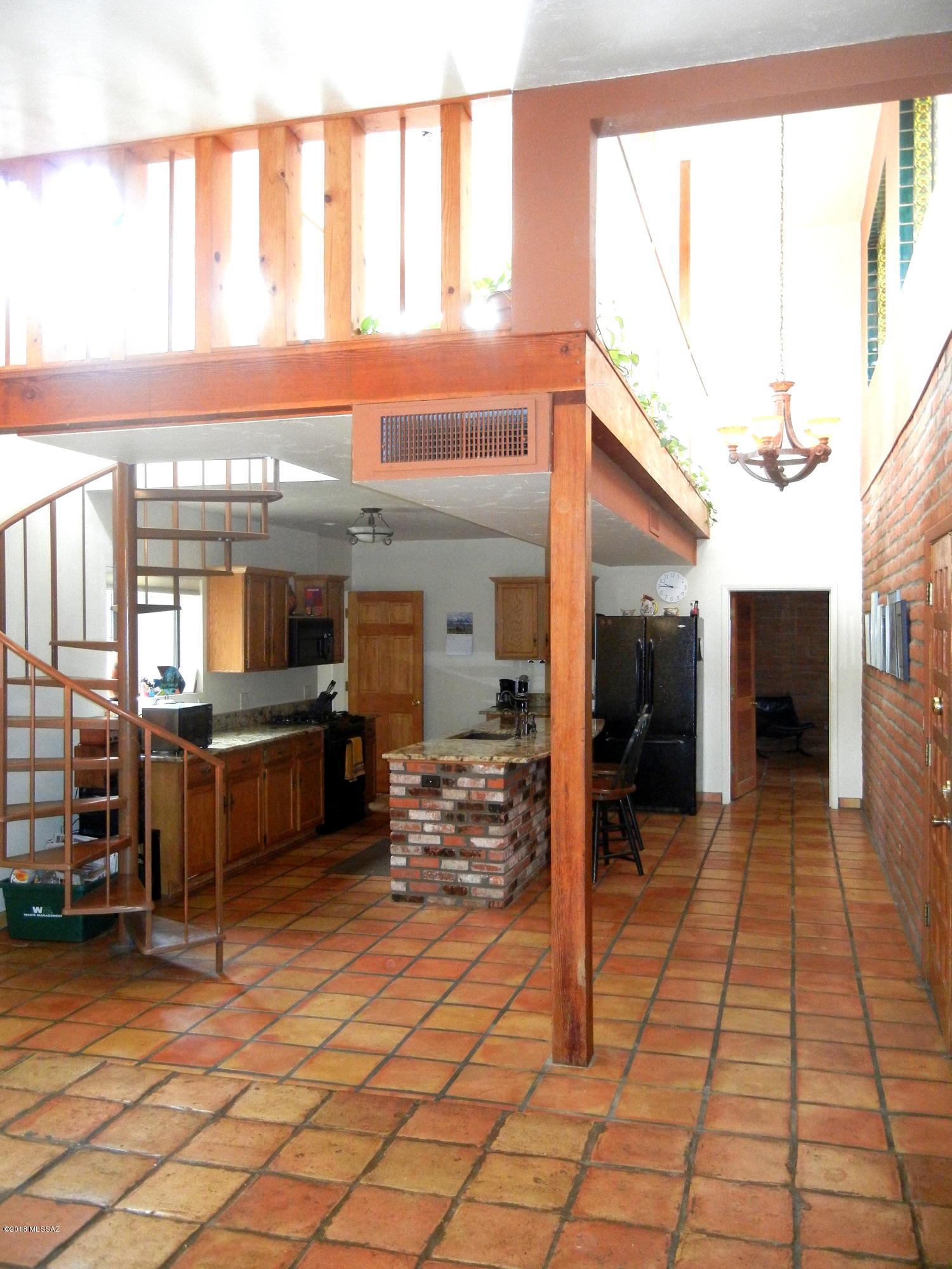 2280 N El Moraga Drive