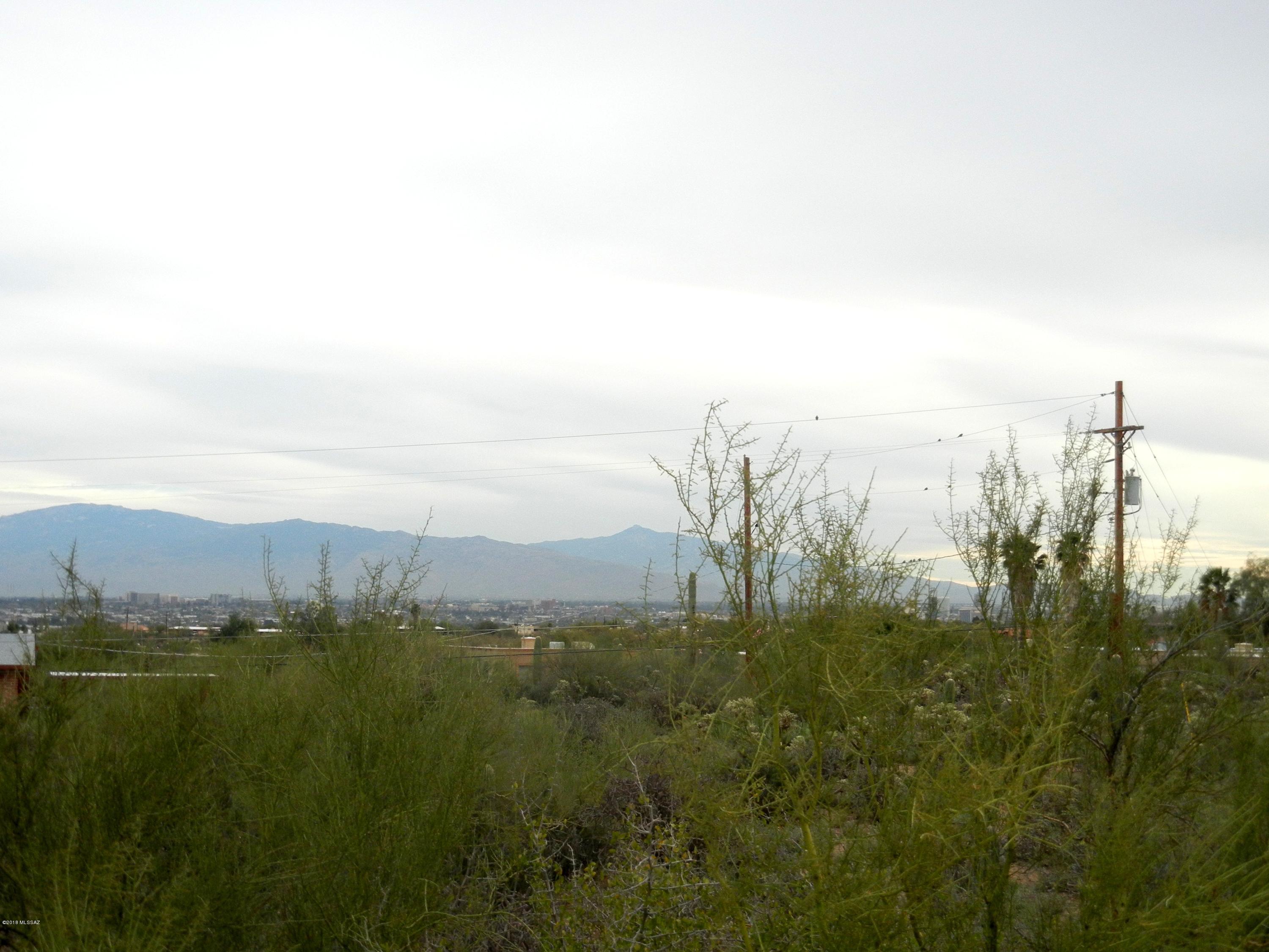 2280 N El Moraga Drive