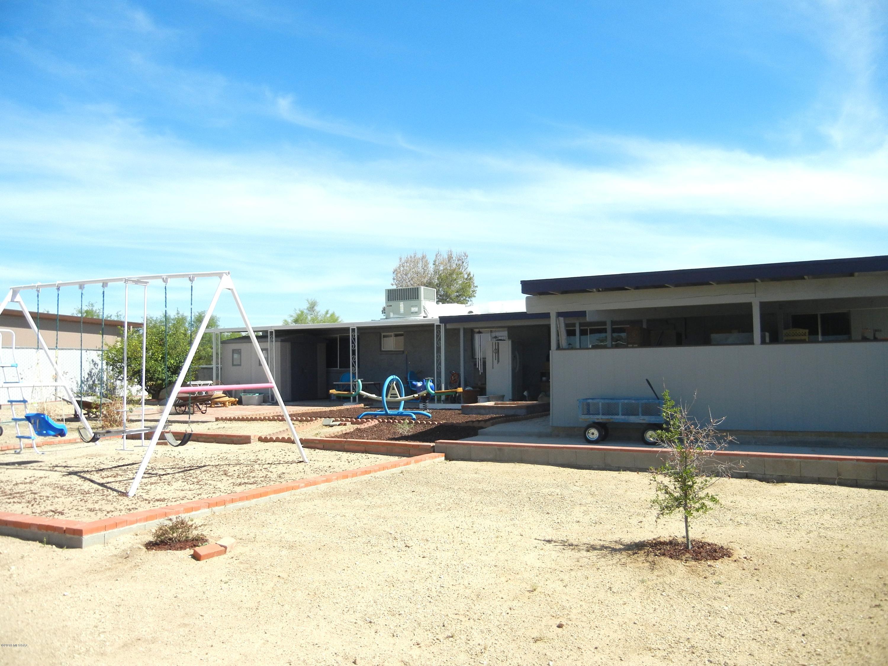 580 W Placita De La Poza
