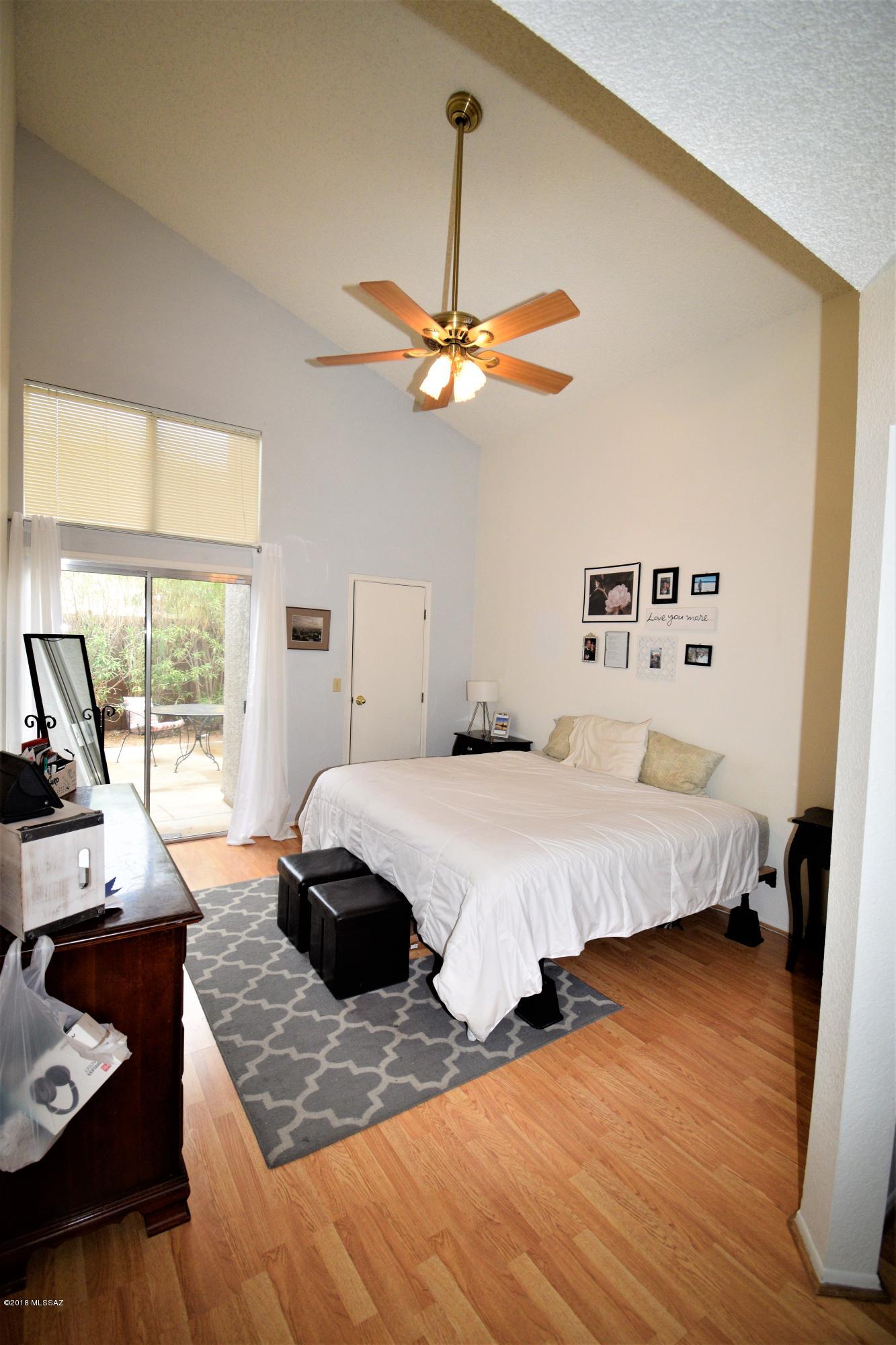 2948 W Yorkshire Street