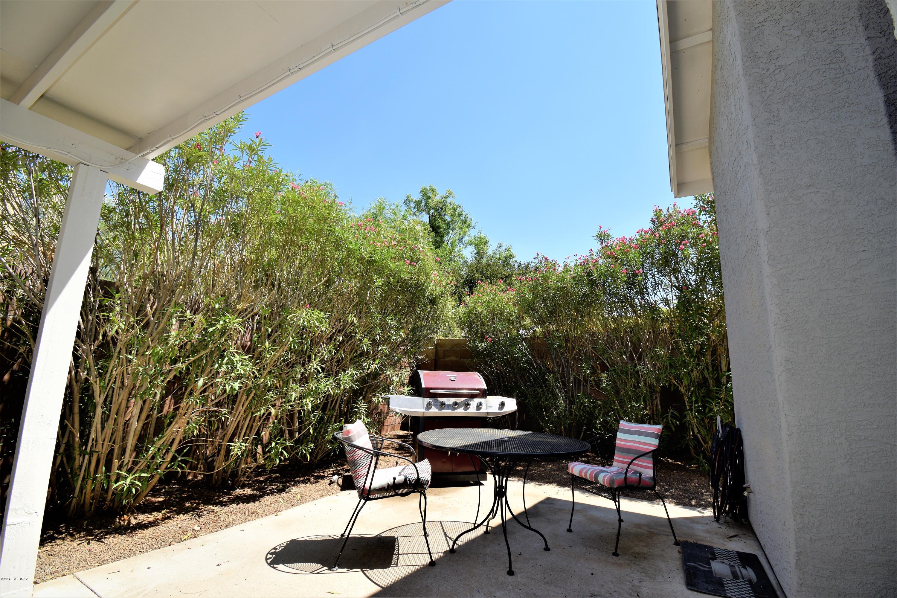 2948 W Yorkshire Street