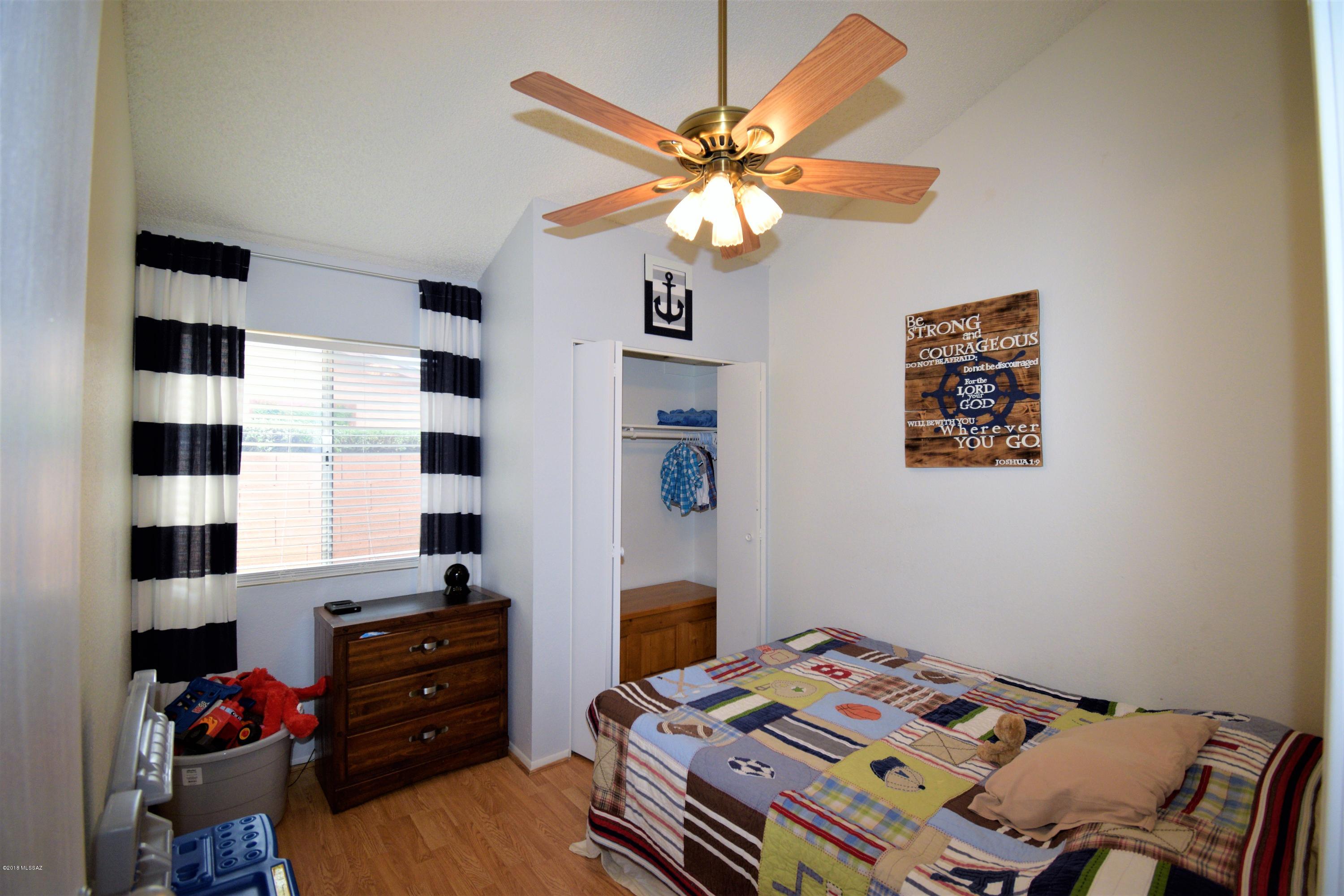 2948 W Yorkshire Street