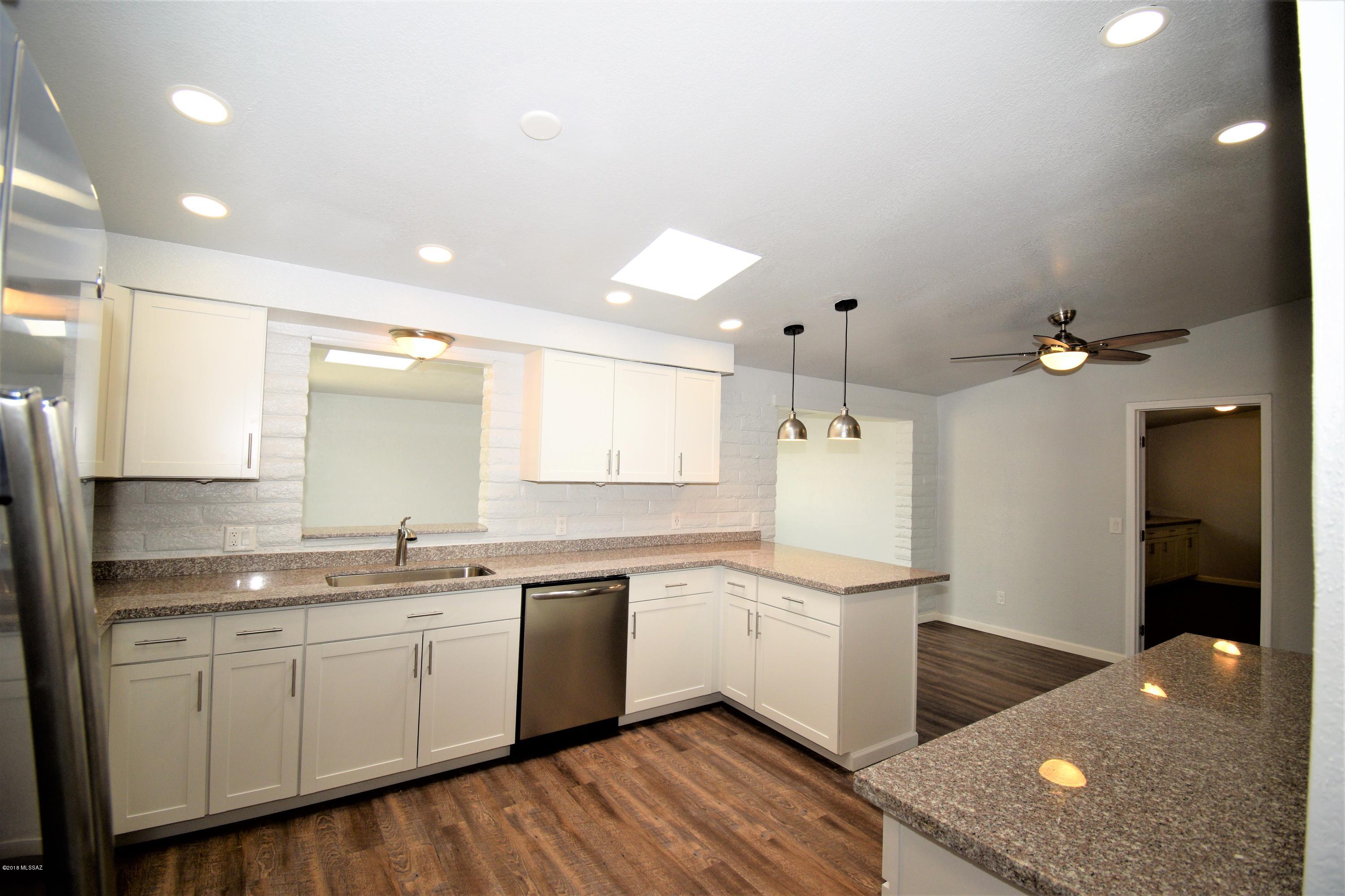 7433 N Stanton Place