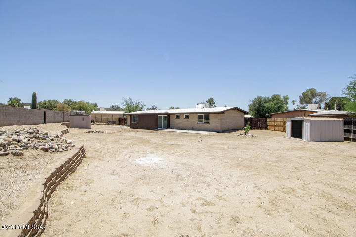 7433 N Stanton Place