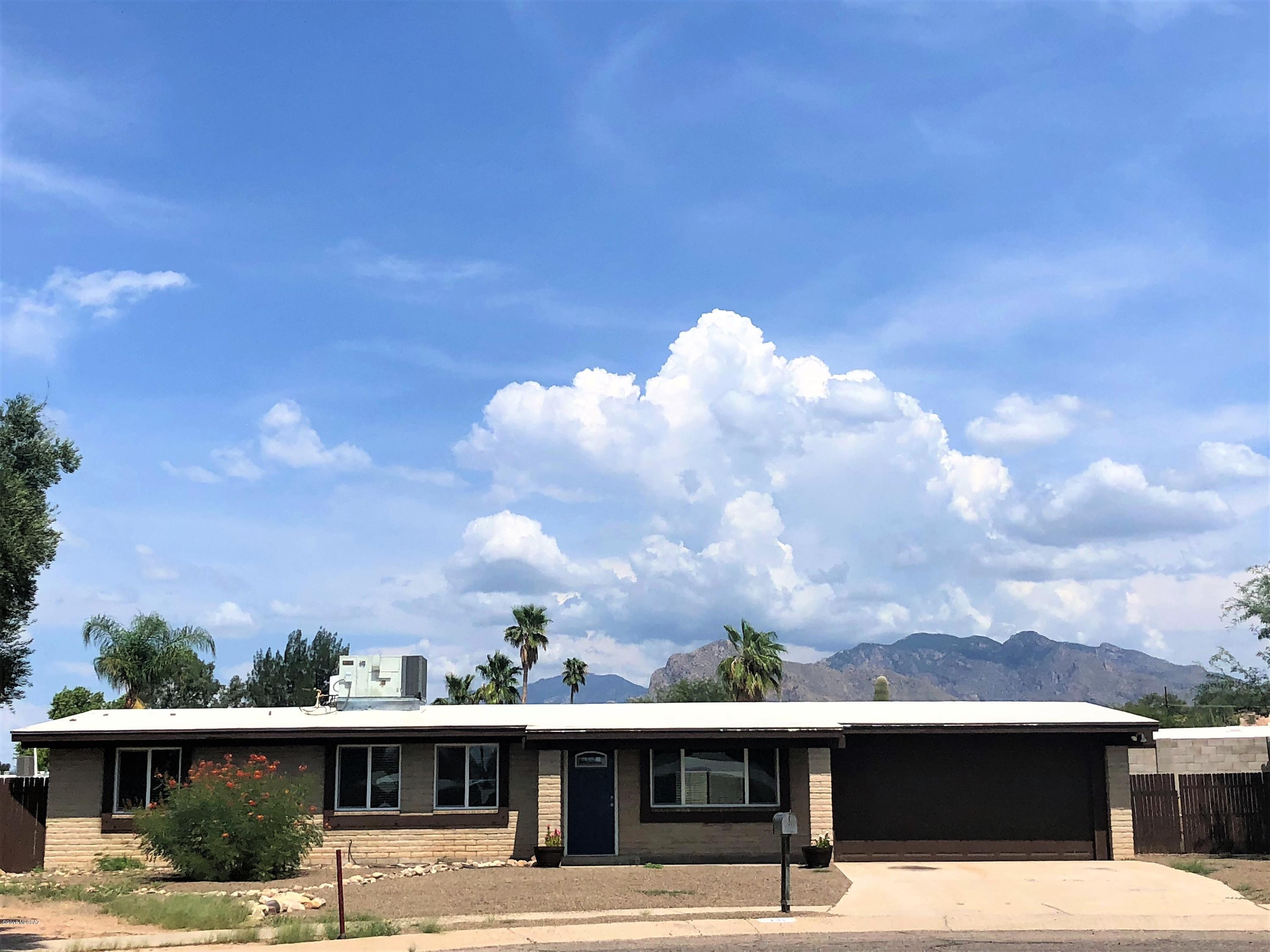 7433 N Stanton Place