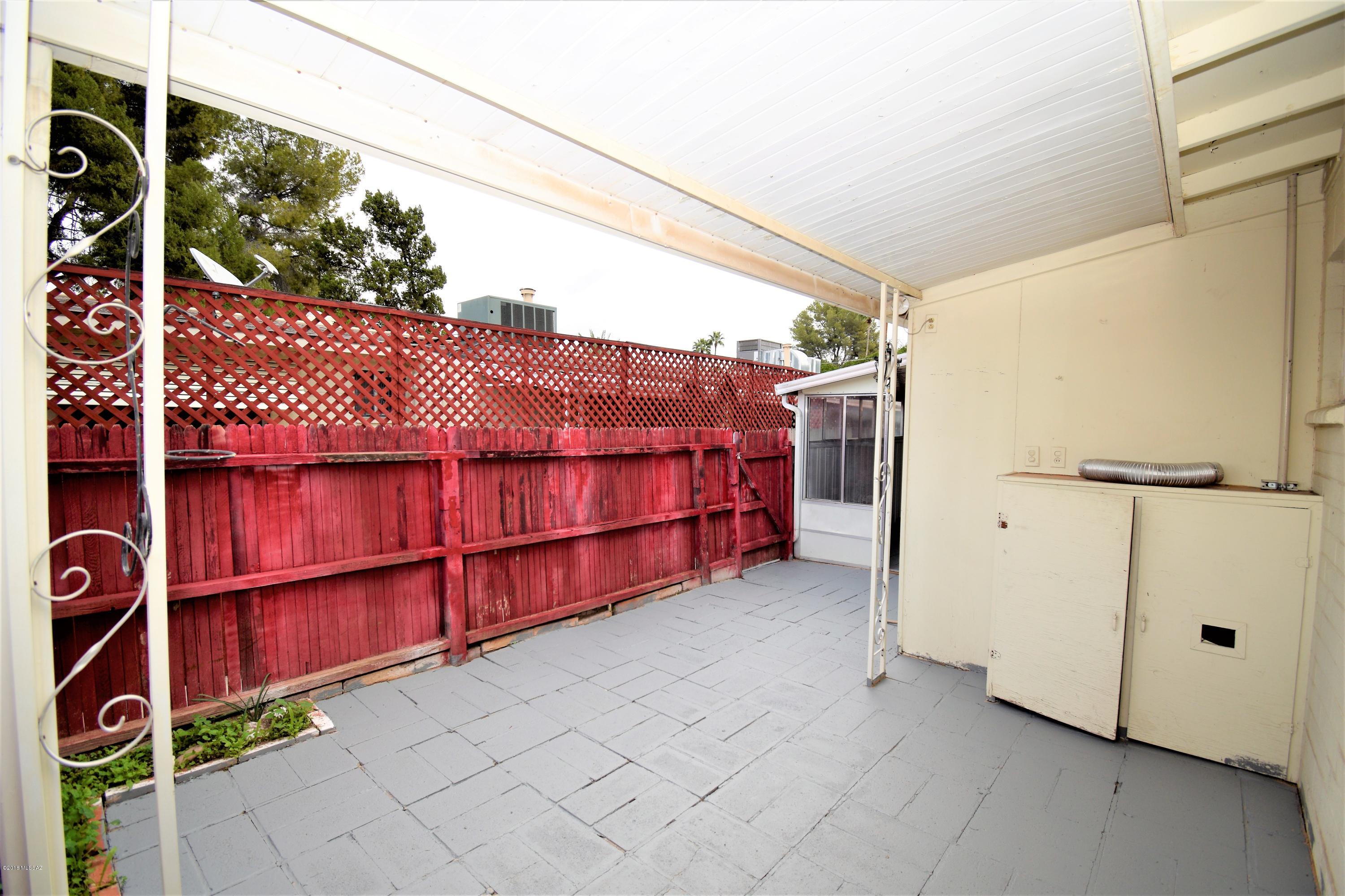 382 N Silverbell Road