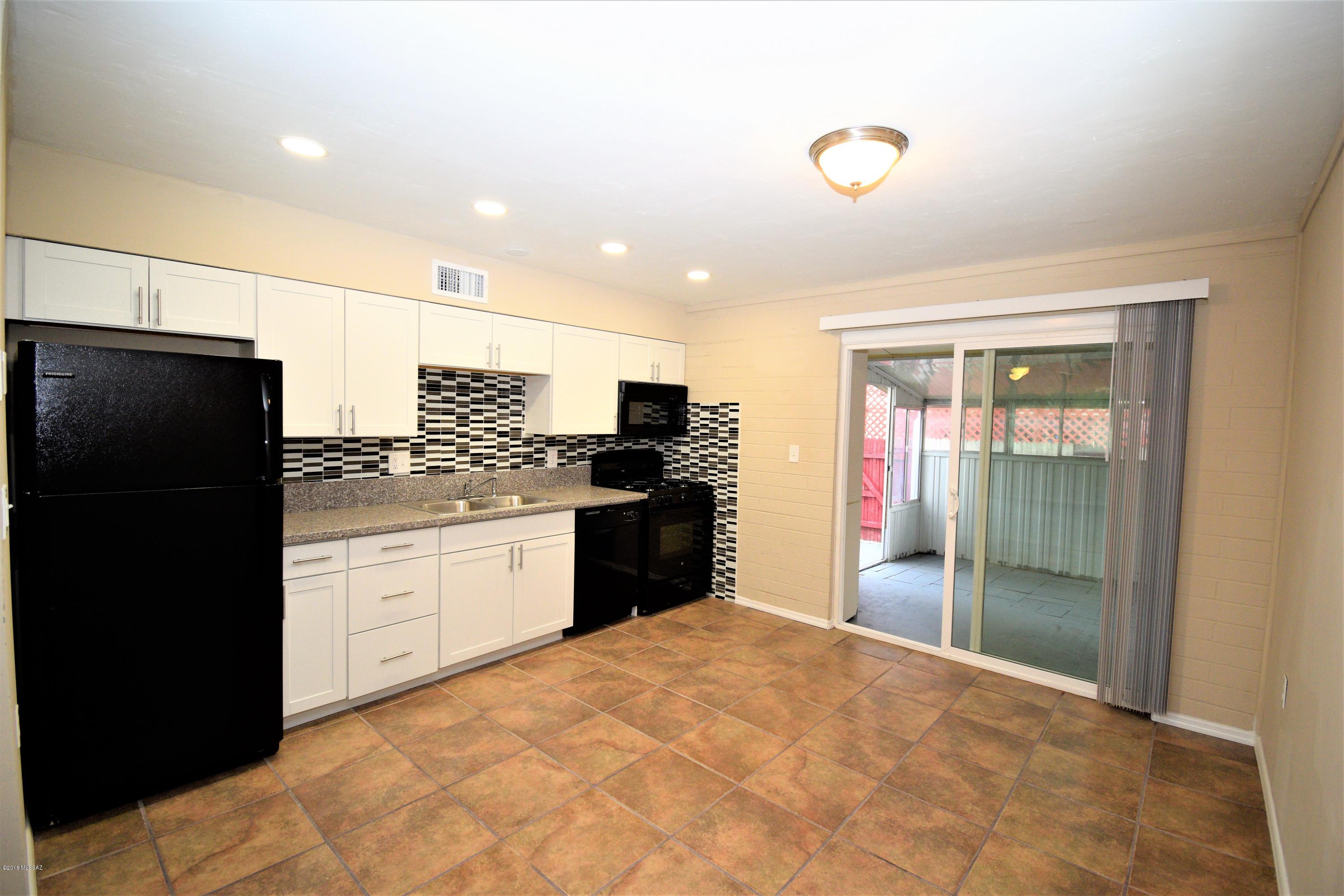 382 N Silverbell Road