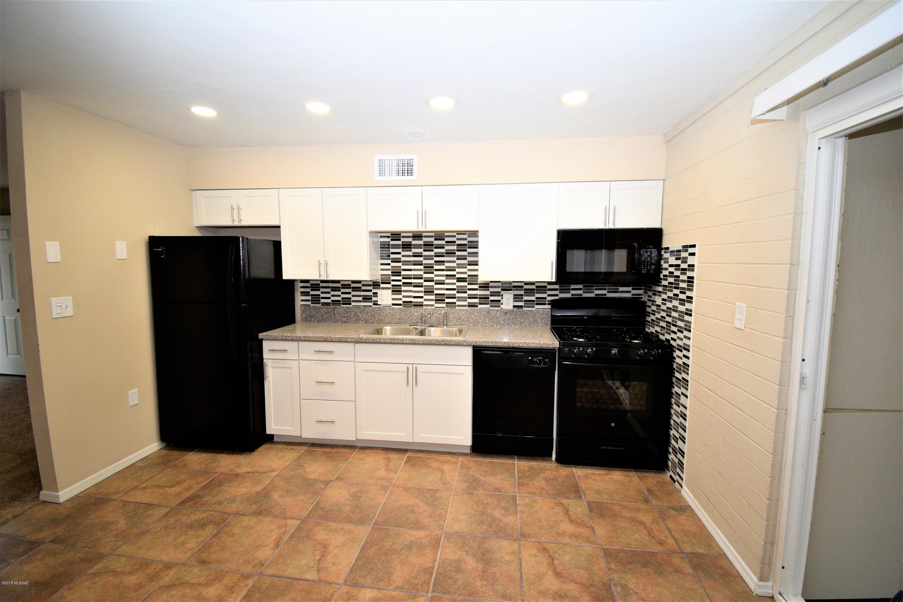 382 N Silverbell Road