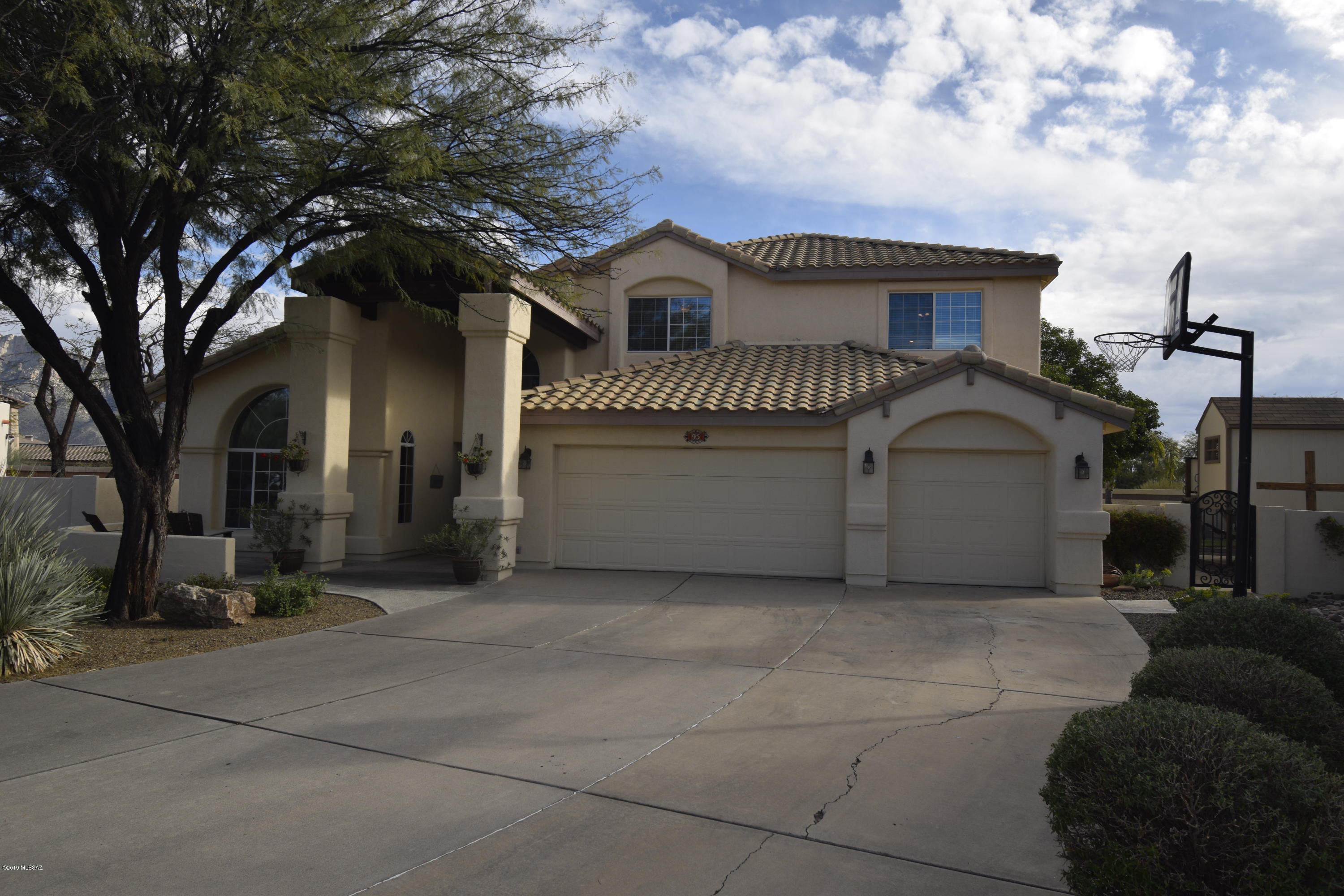 95 W Blackstone Road