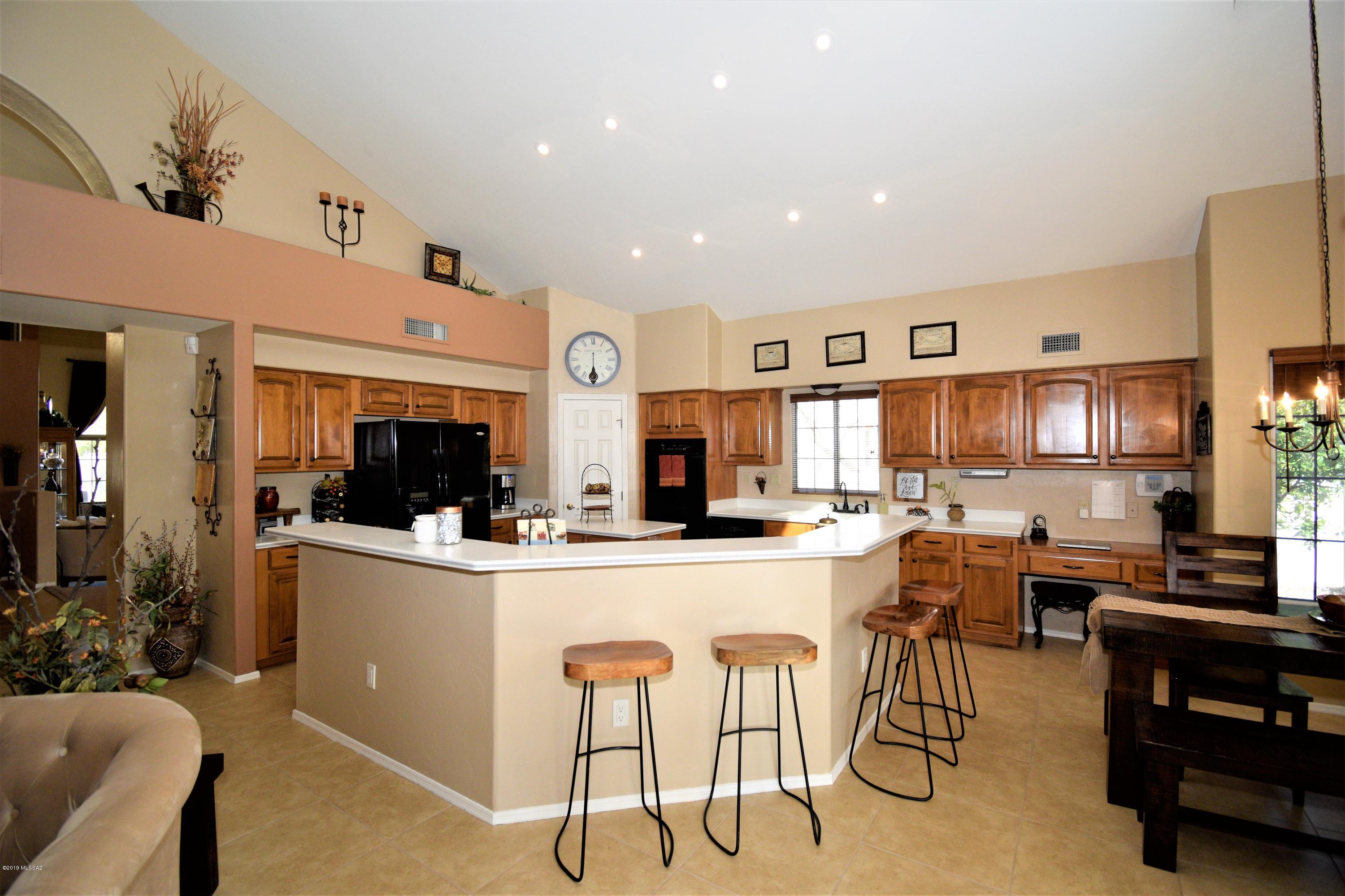 95 W Blackstone Road