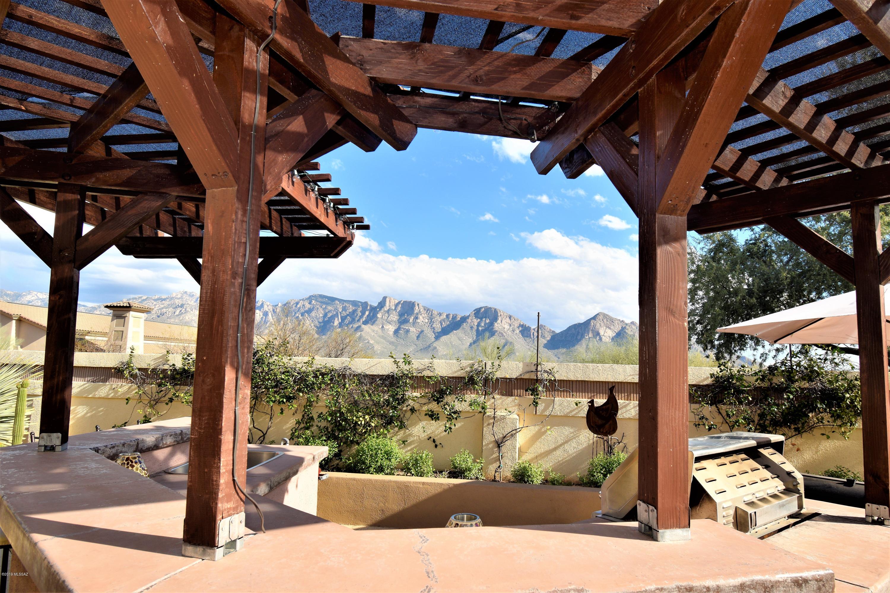 95 W Blackstone Road