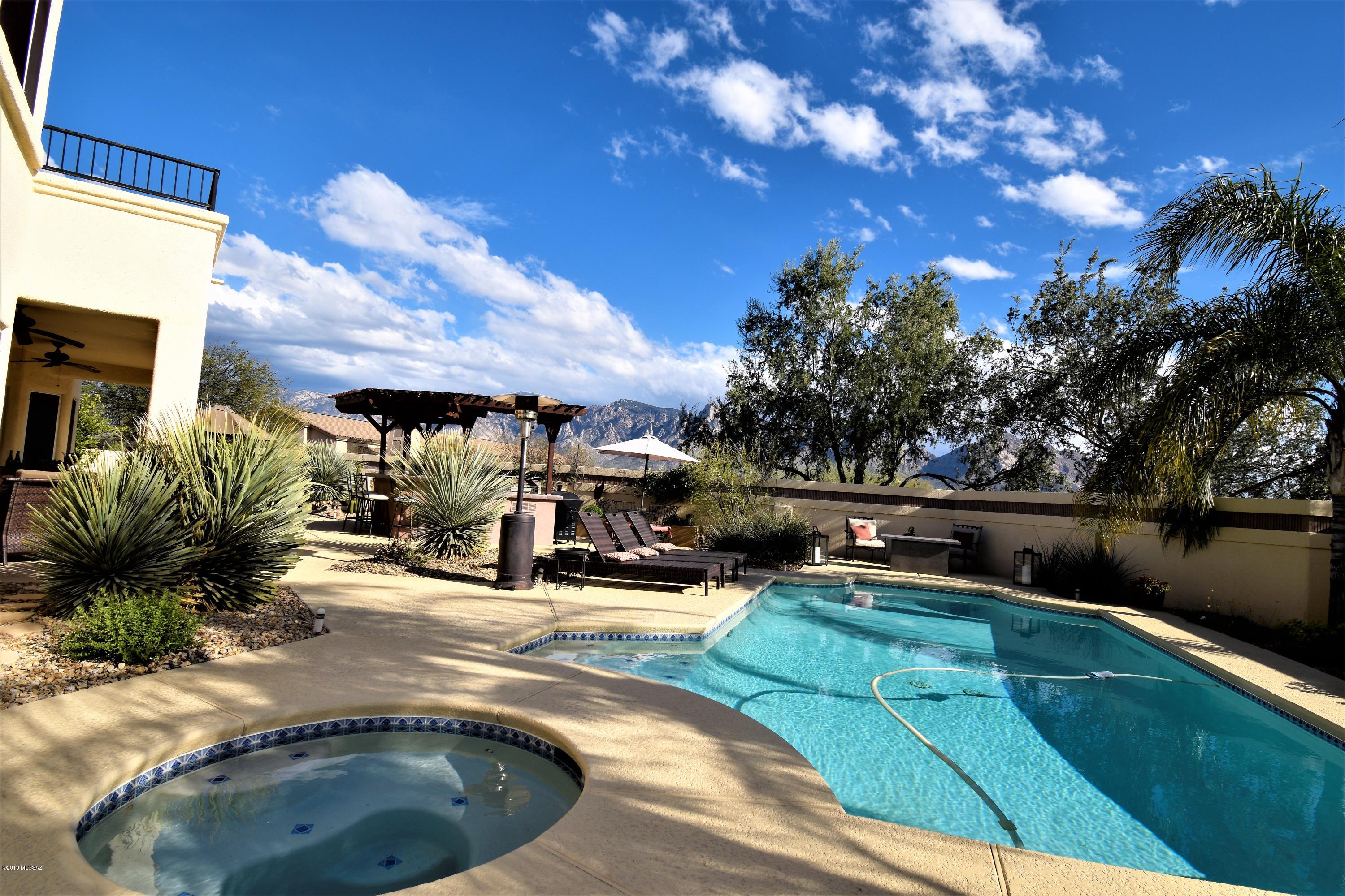 95 W Blackstone Road