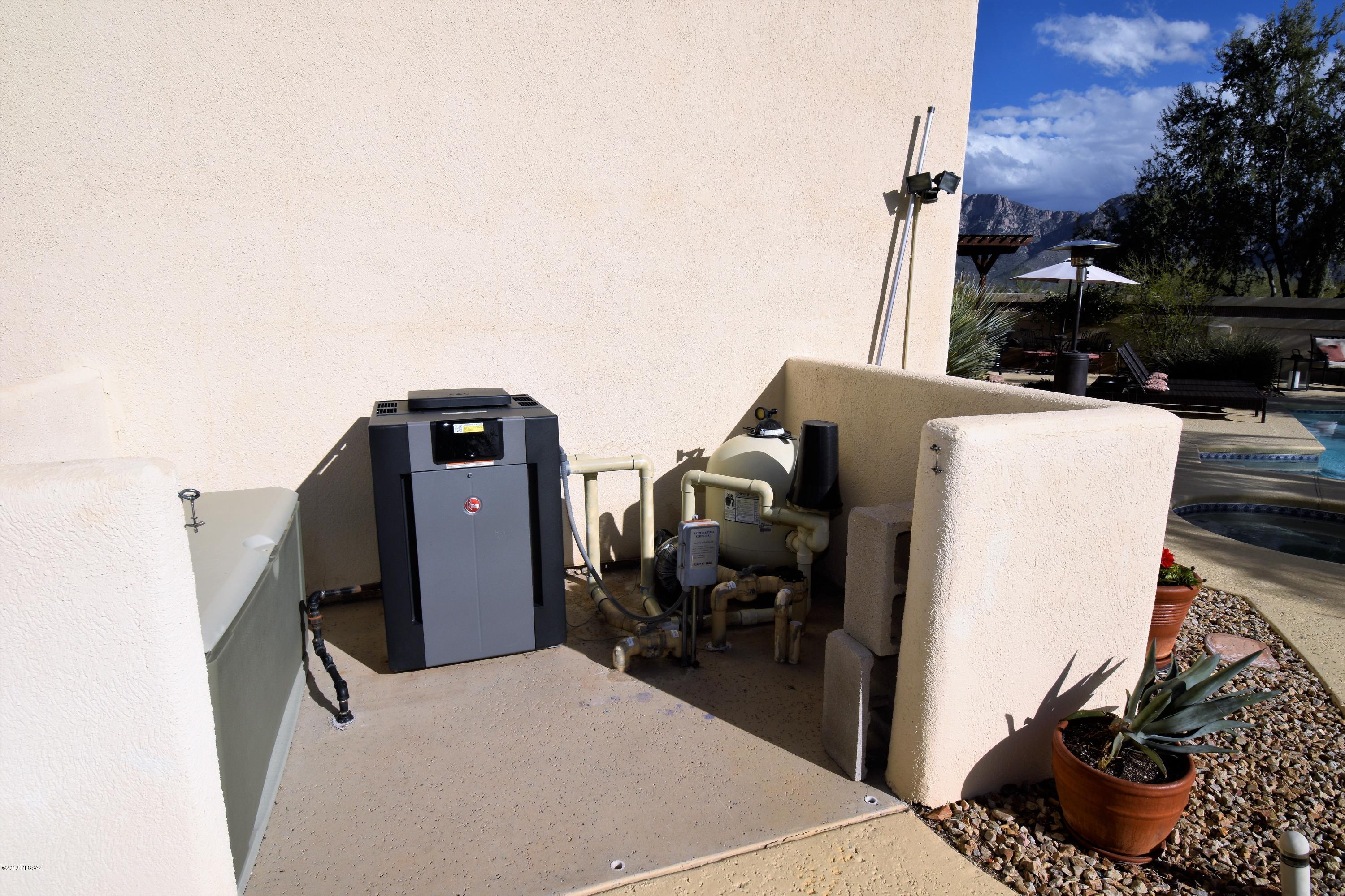 95 W Blackstone Road