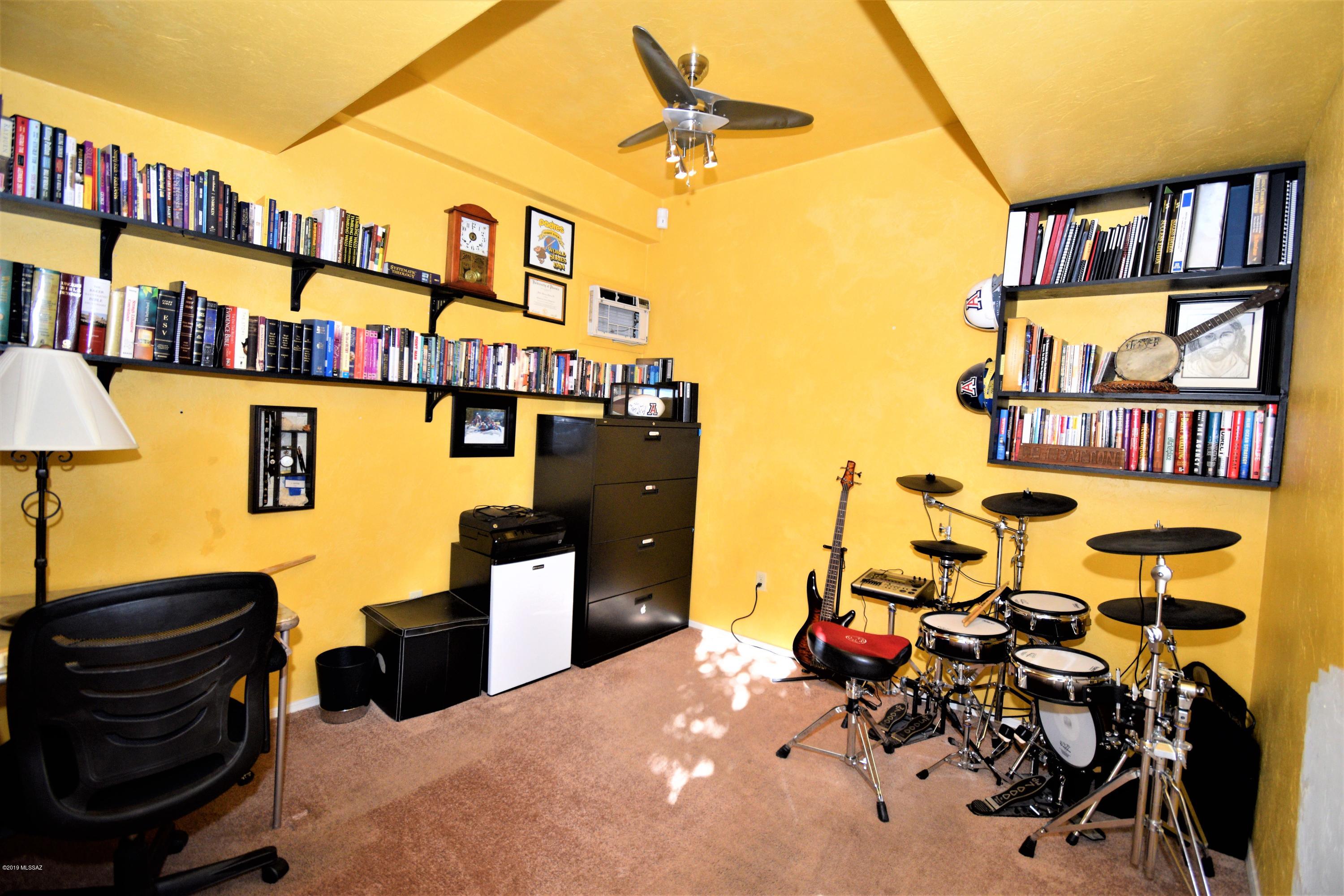 95 W Blackstone Road