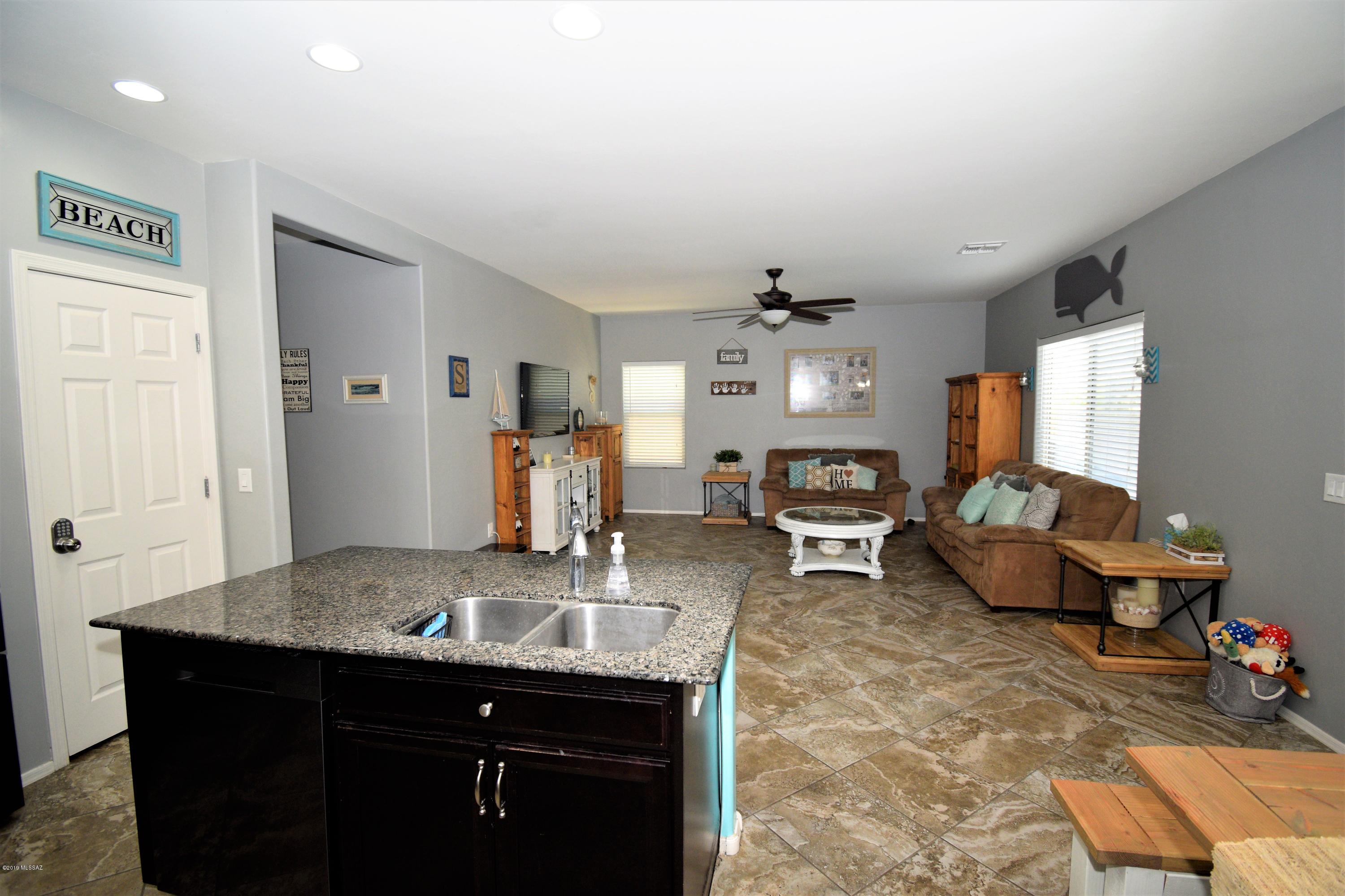 8771 N Mugho Pine Trail