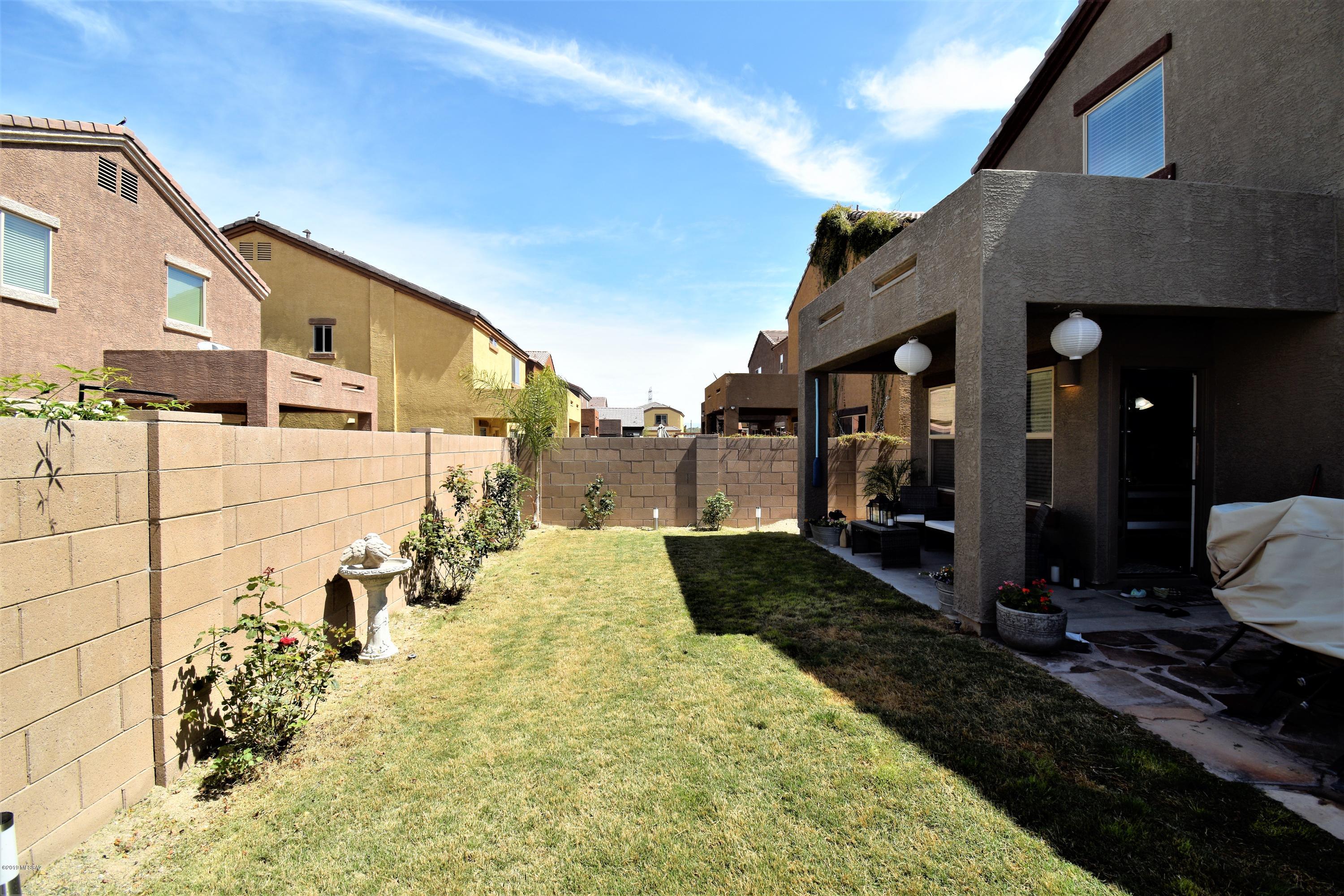 8771 N Mugho Pine Trail