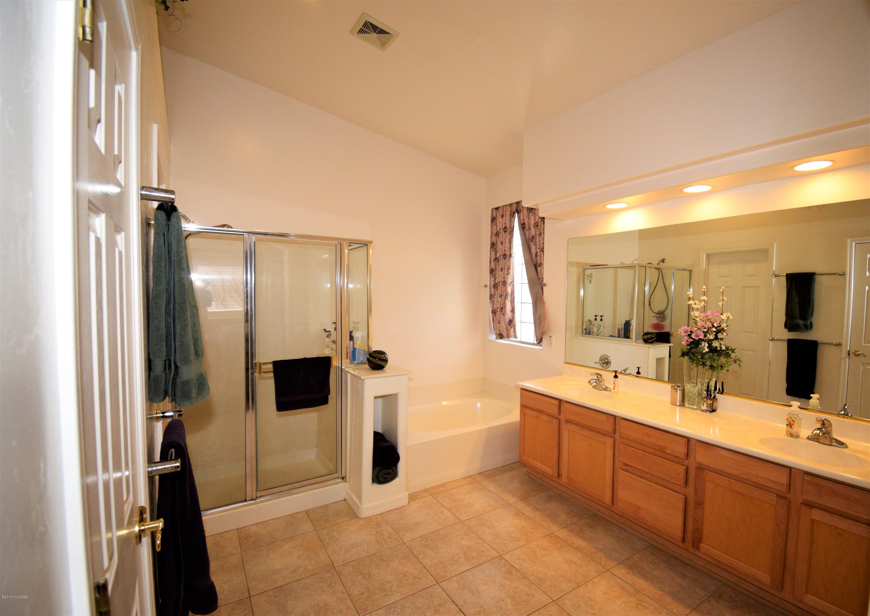 3648 N Trilby Wash Court