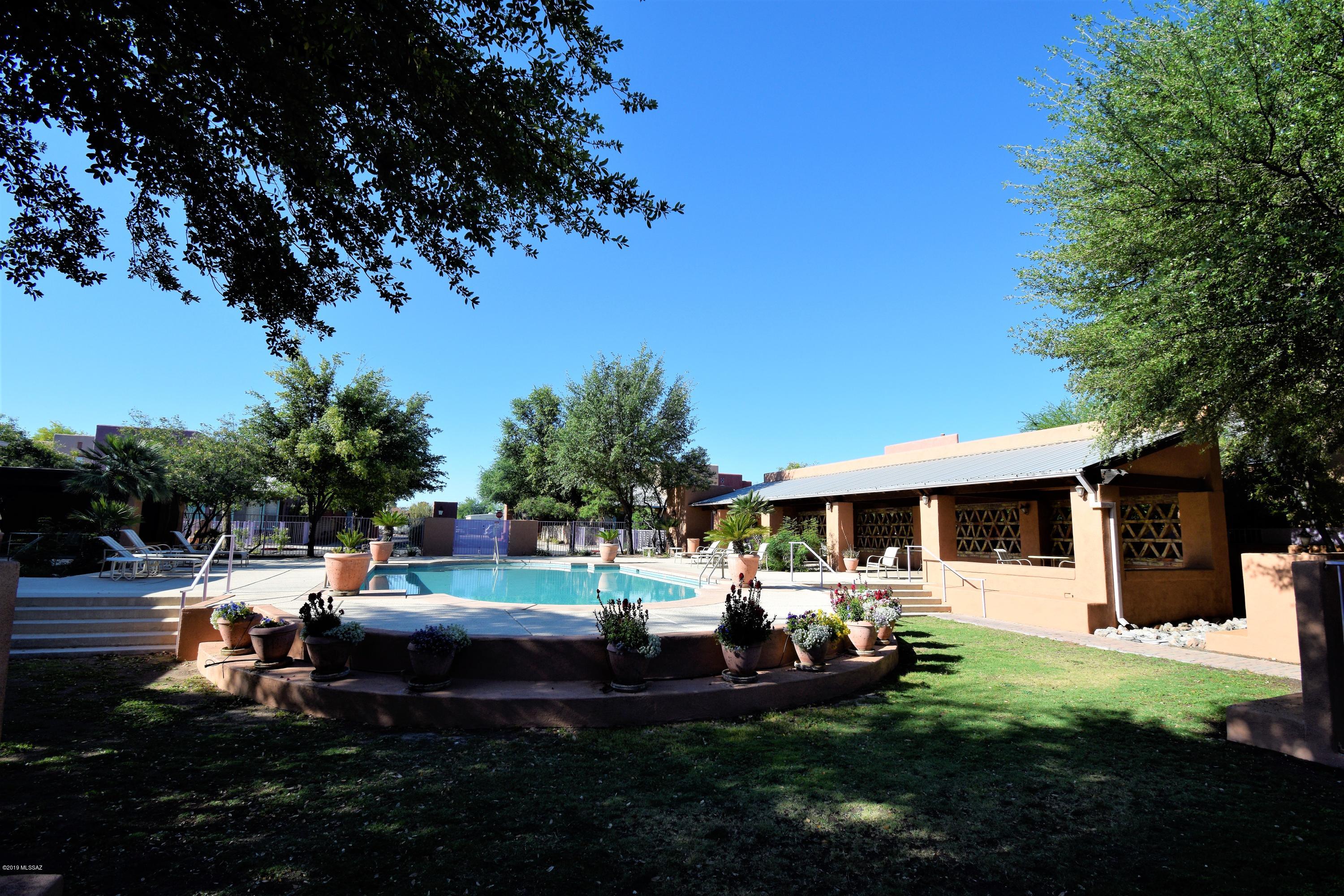 5259 E Calle Vista De Colores