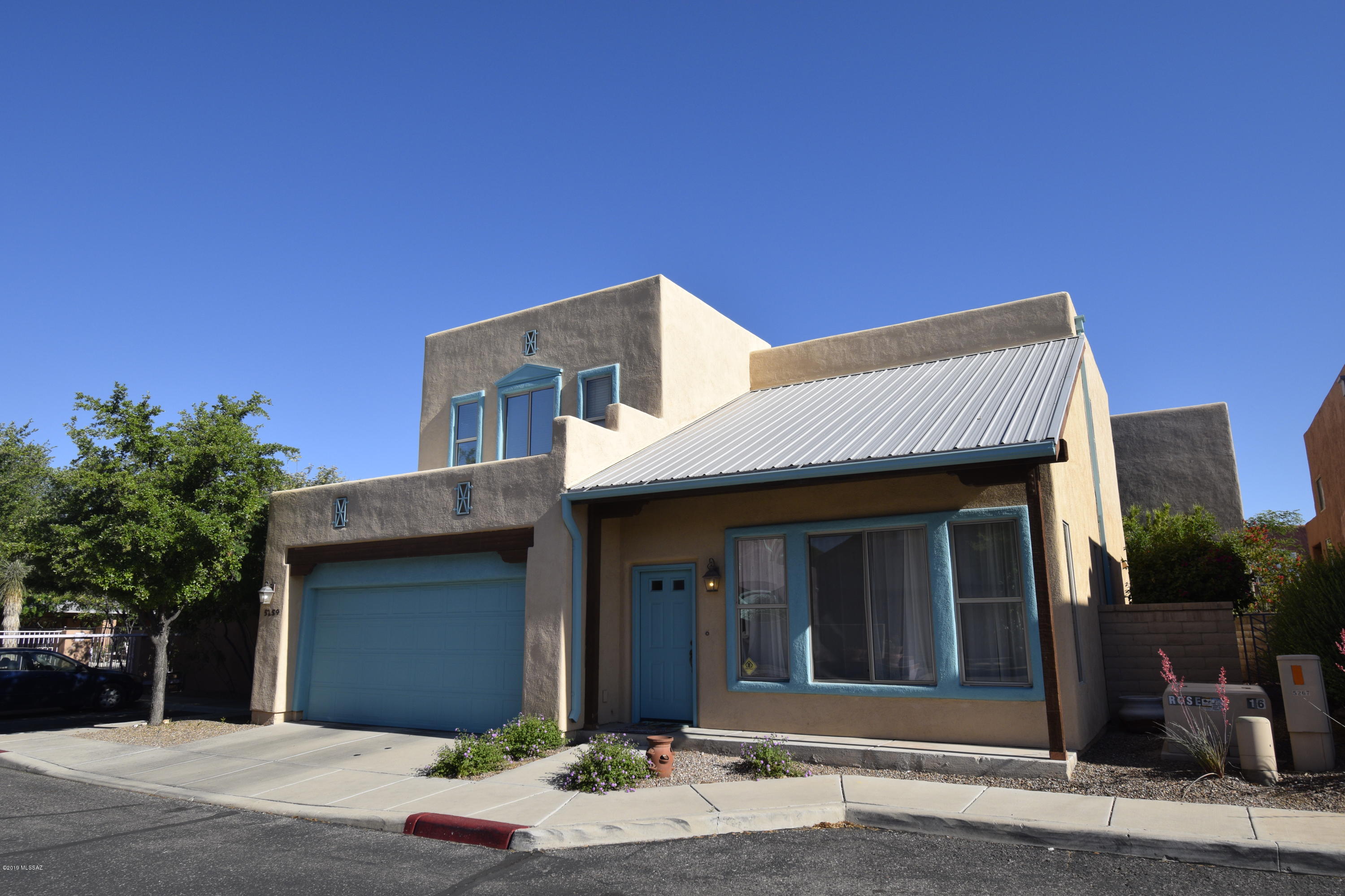 5259 E Calle Vista De Colores