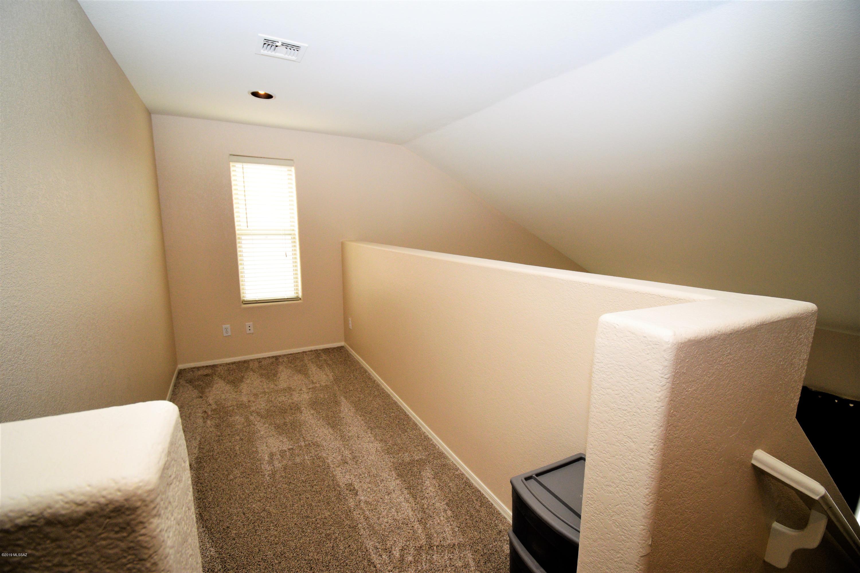 5259 E Calle Vista De Colores