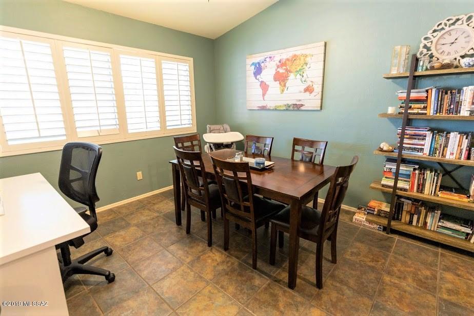 1339 E Mountain Place