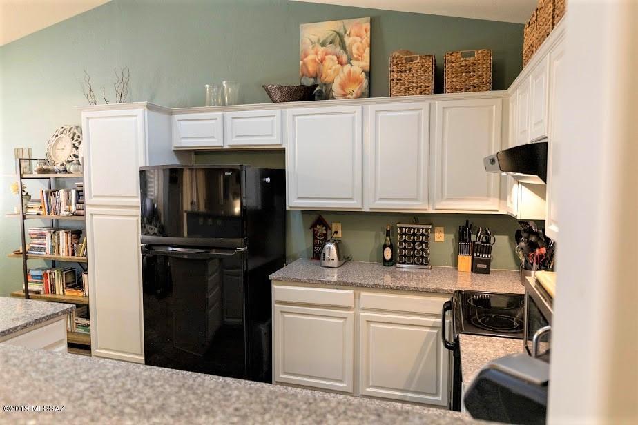 1339 E Mountain Place