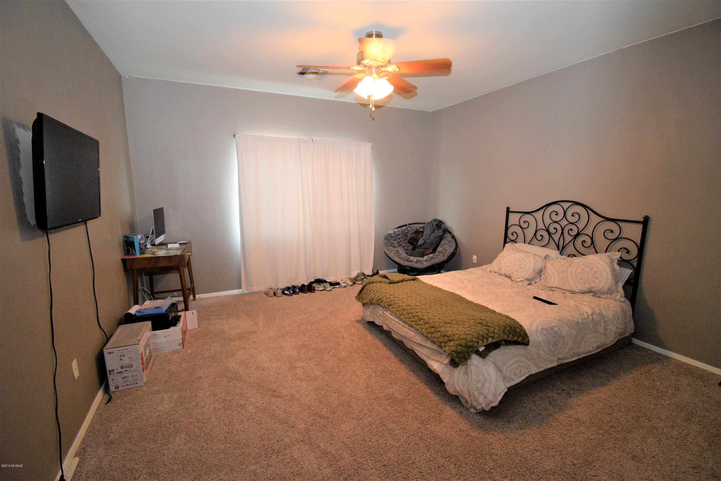 11038 W Willow Field Drive