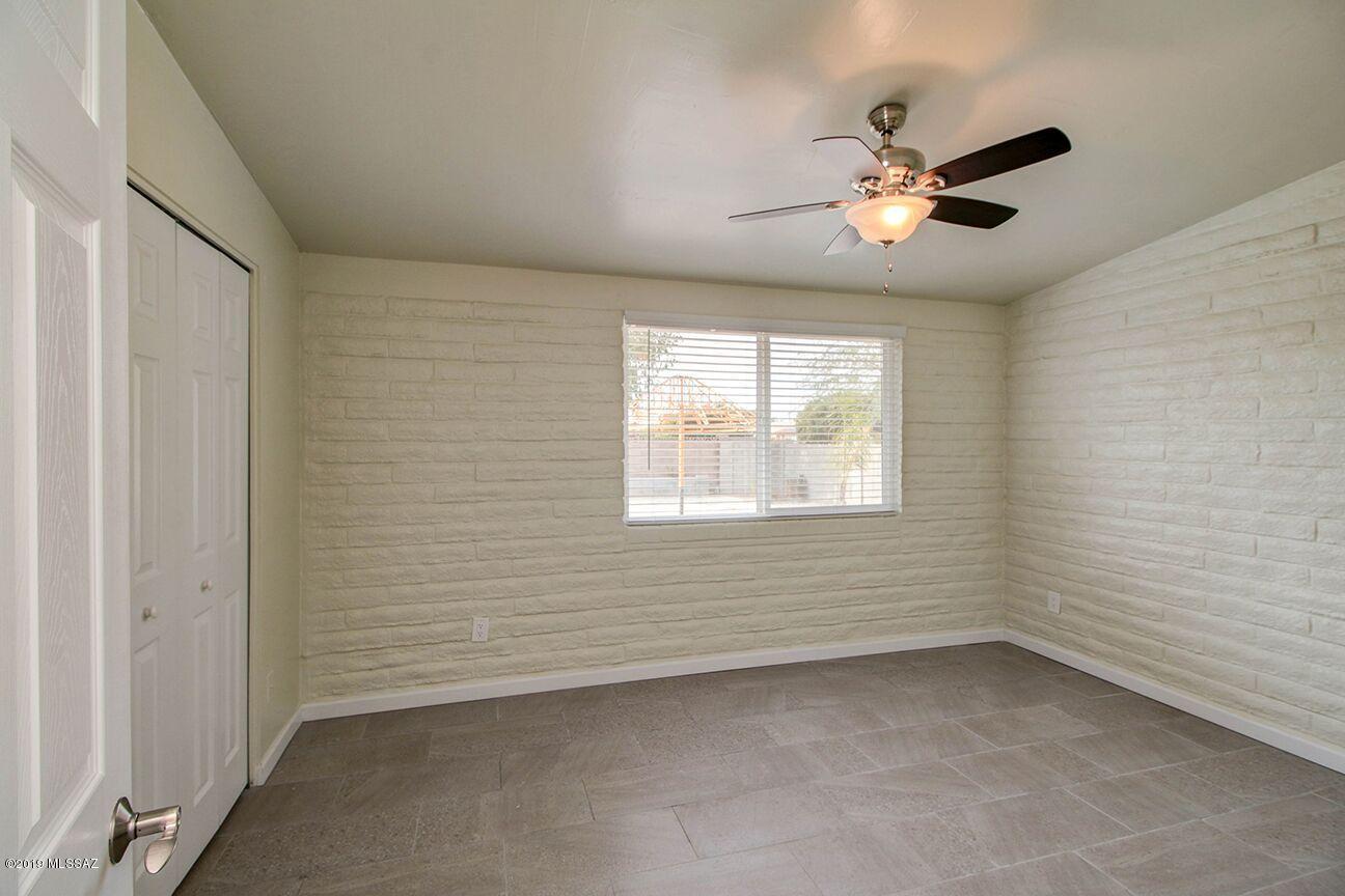 7420 N Stanton Place