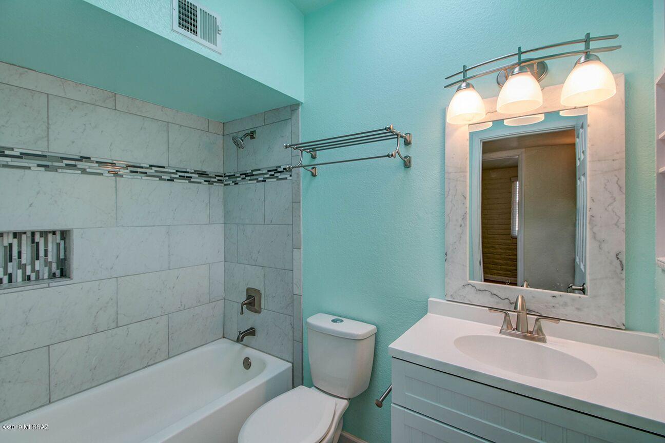 7420 N Stanton Place