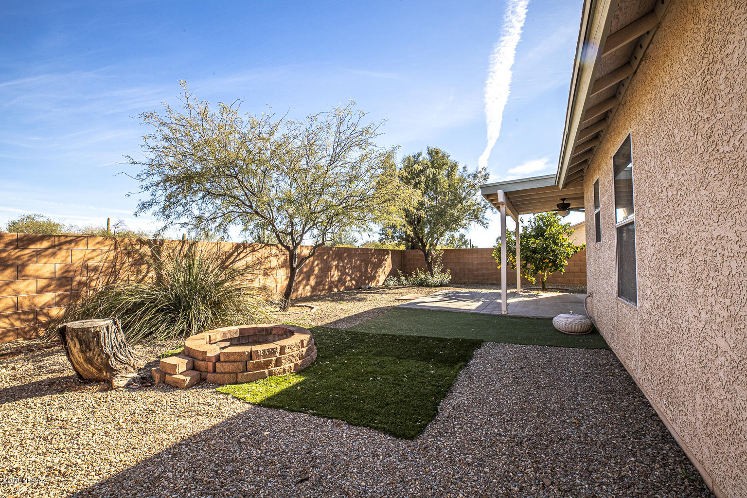 8936 N Bottlebush Lane