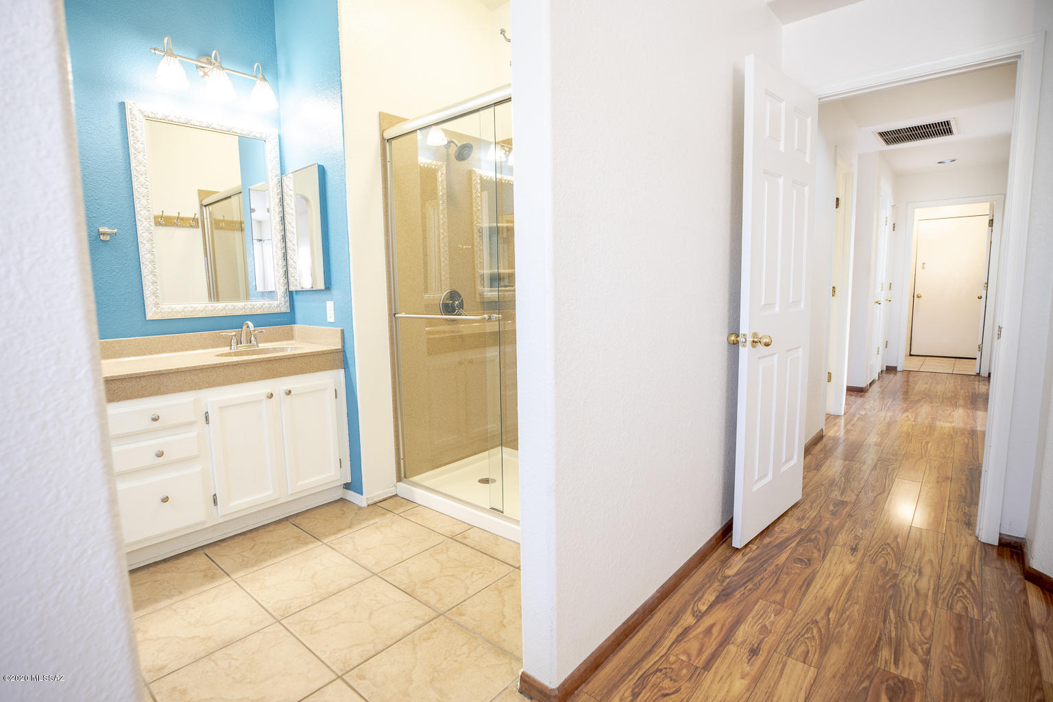 8936 N Bottlebush Lane