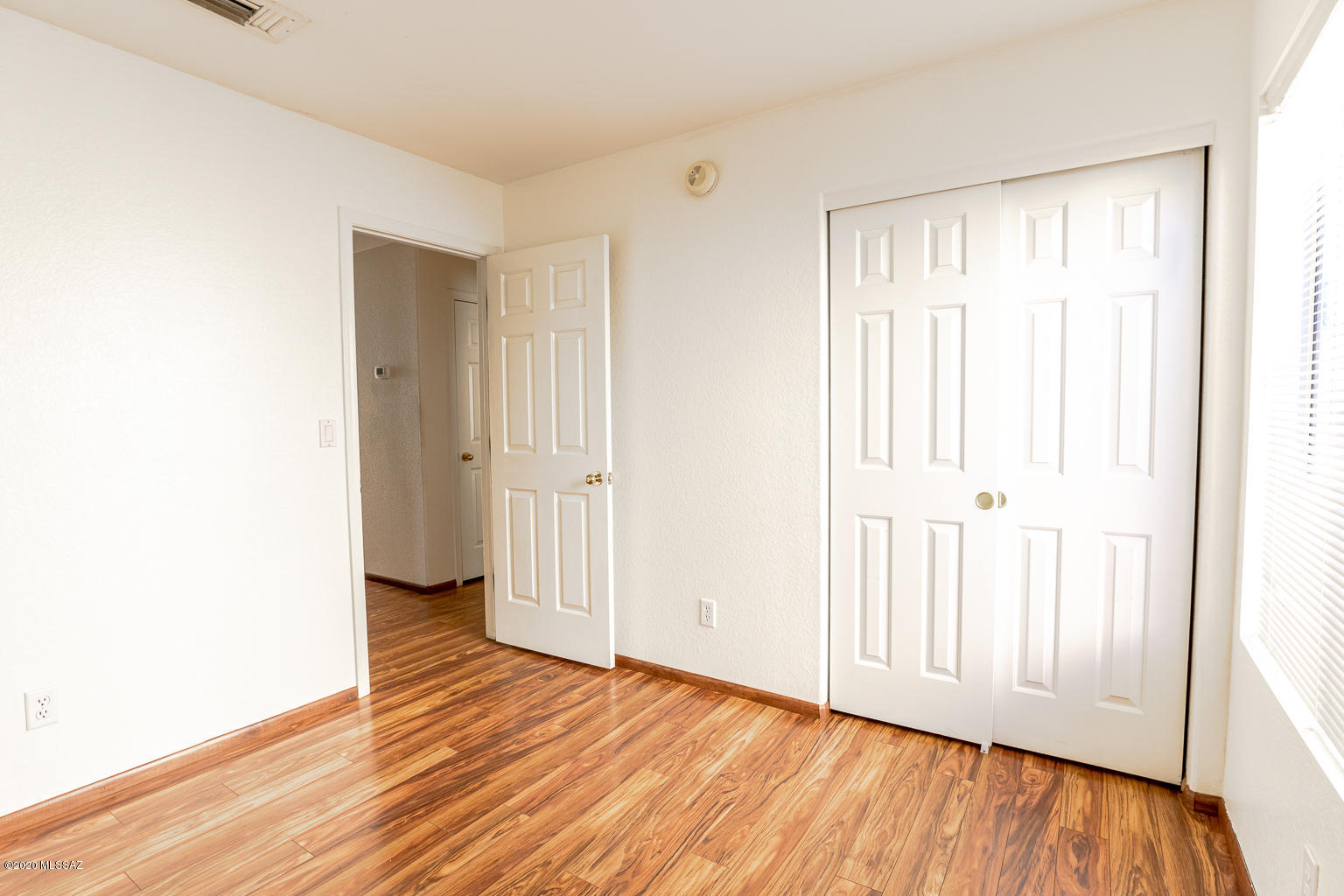 8936 N Bottlebush Lane