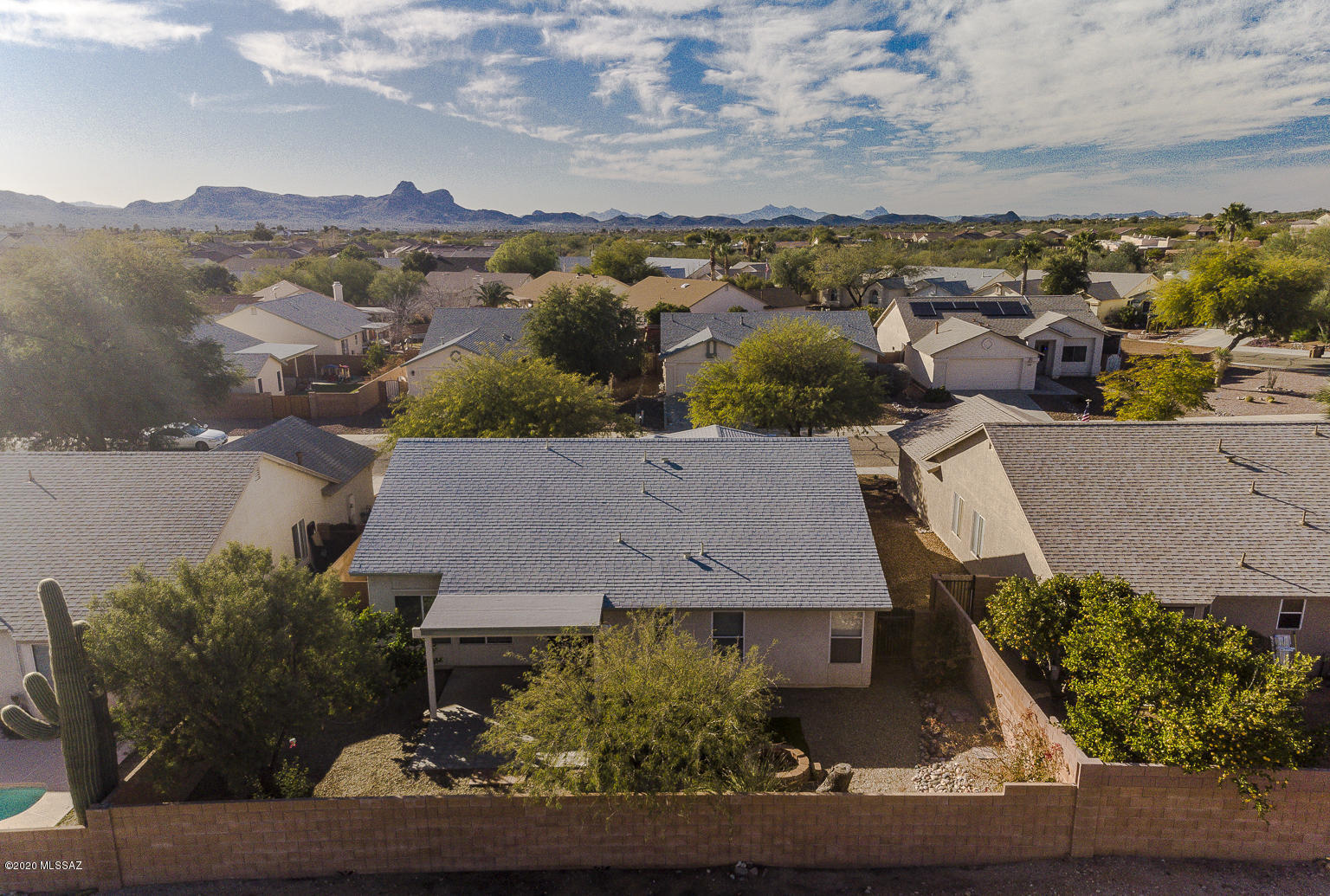 8936 N Bottlebush Lane