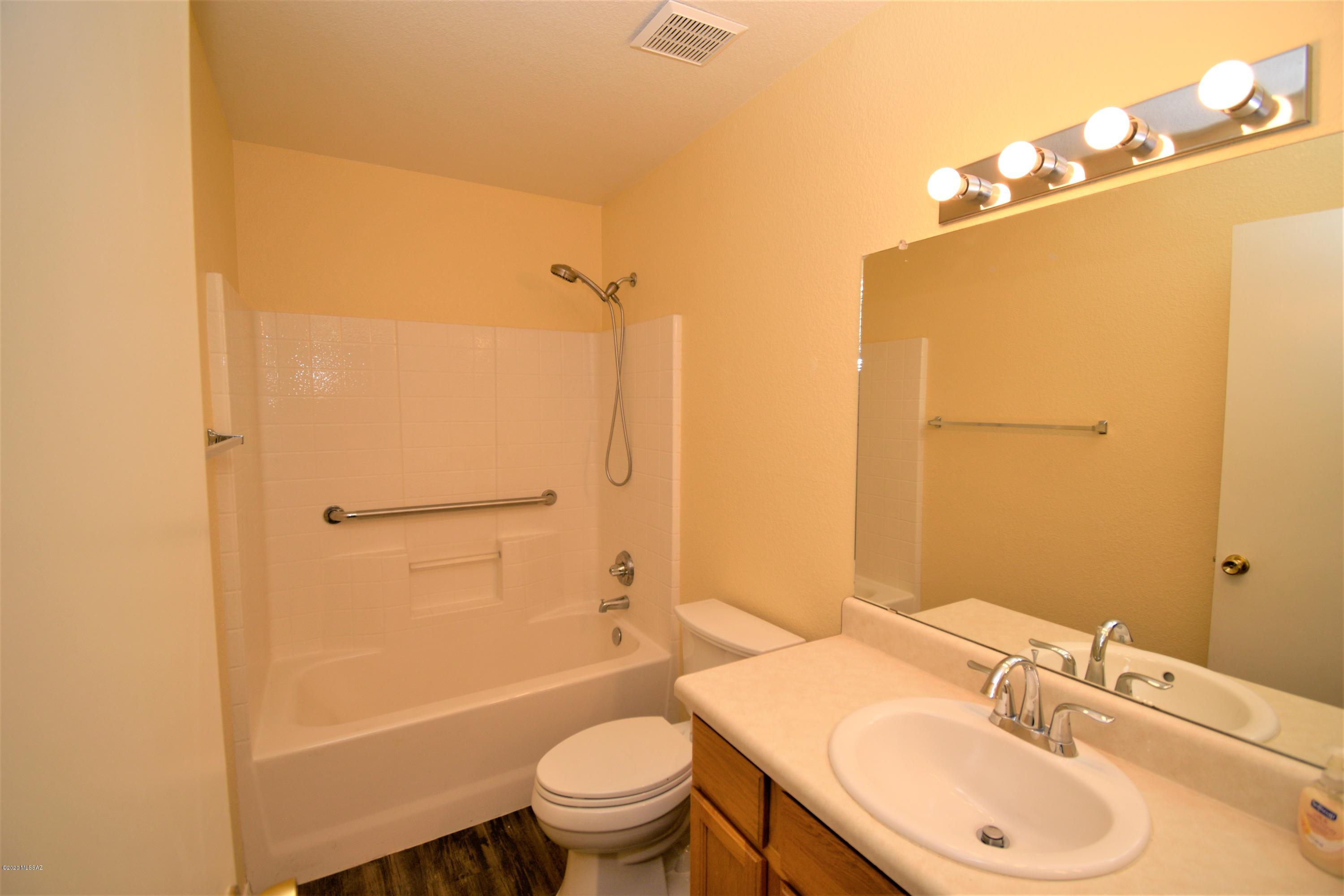 8987 E McMurray Place