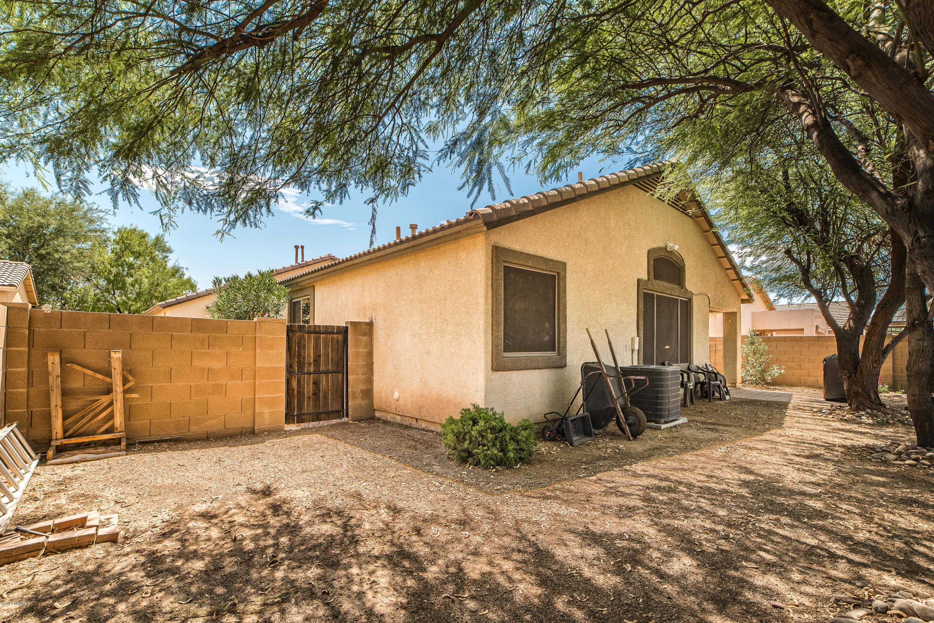 12667 N Crooked Willow Drive