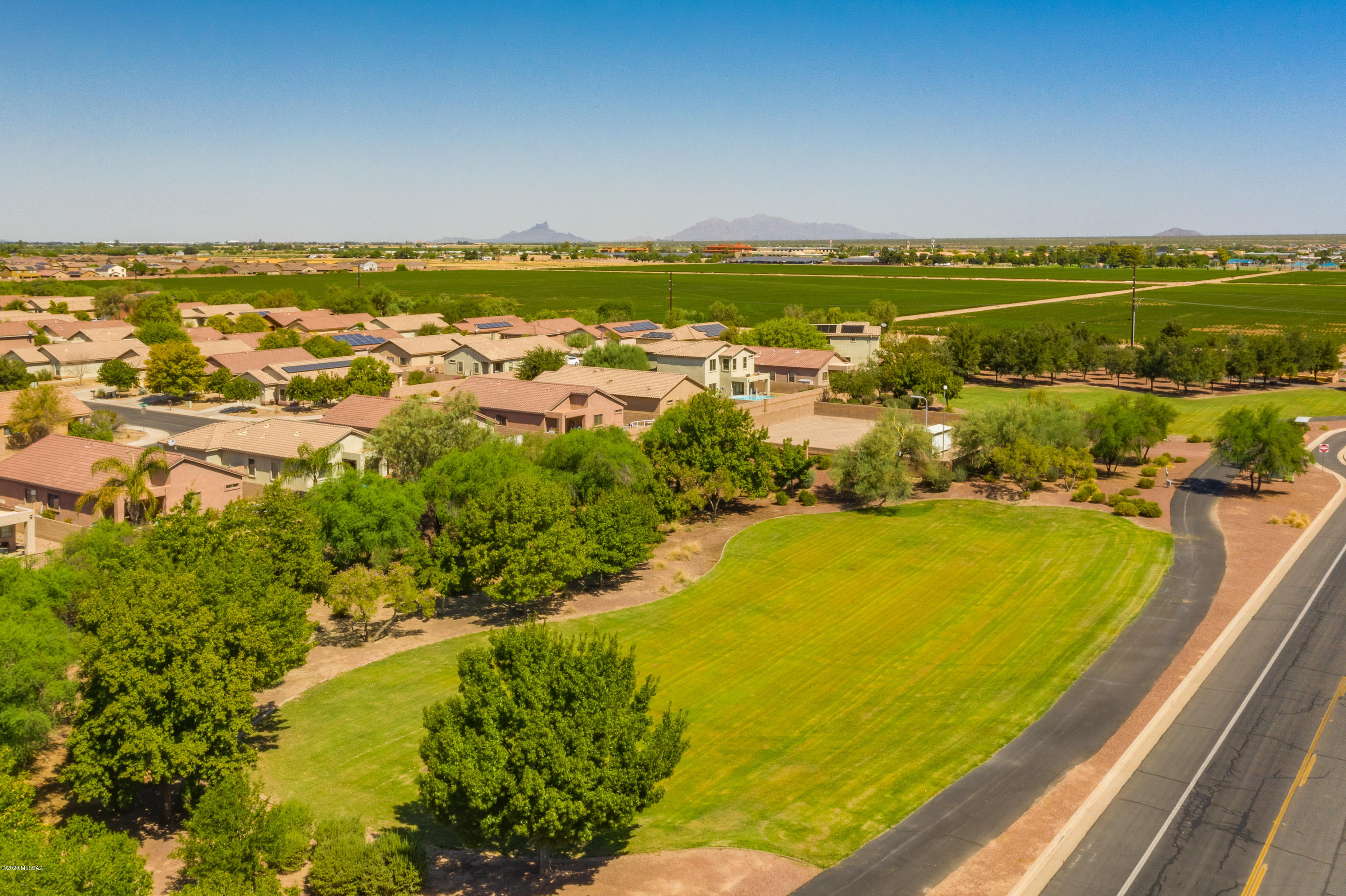 12667 N Crooked Willow Drive