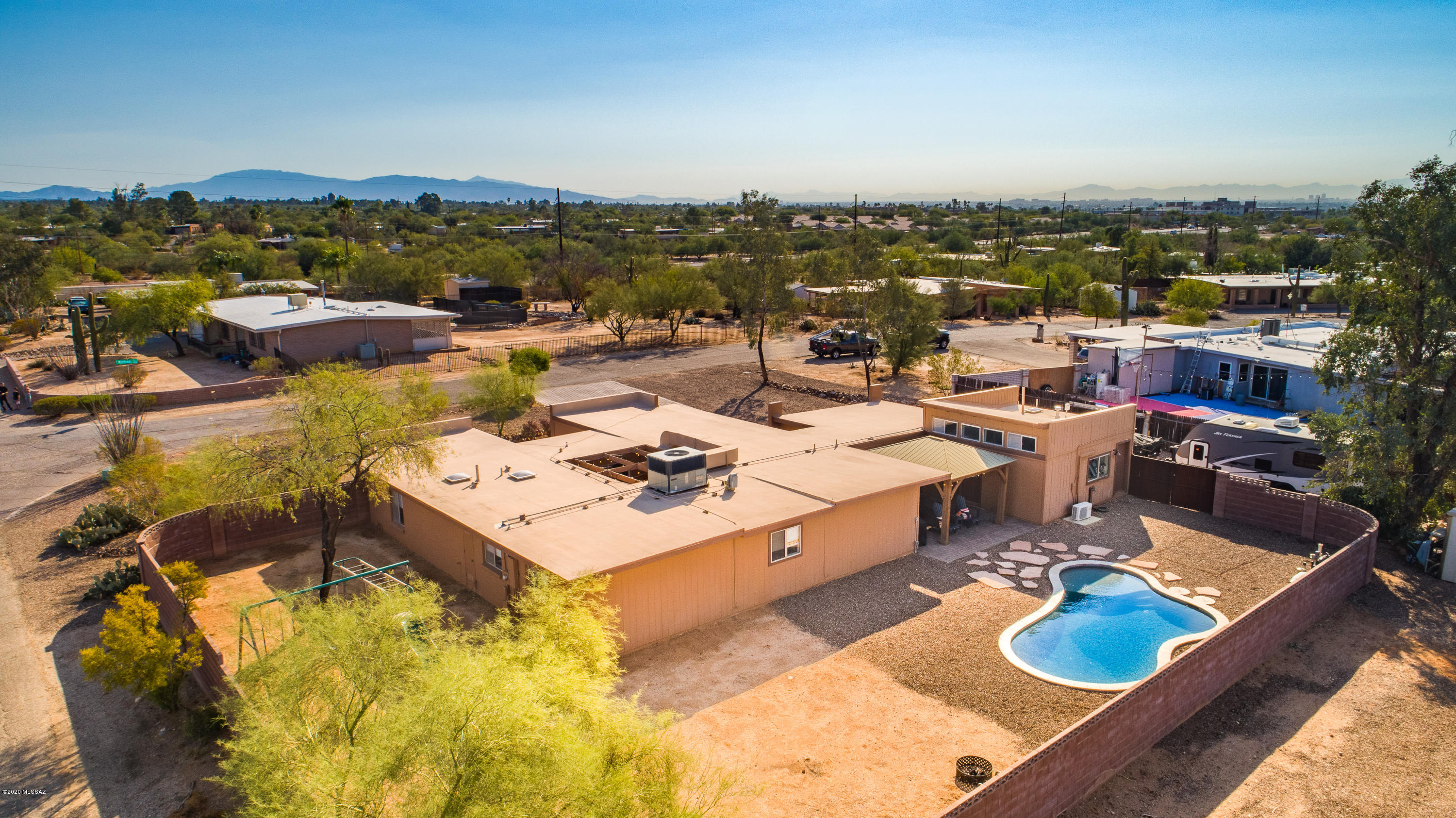 6741 N Montrose Drive