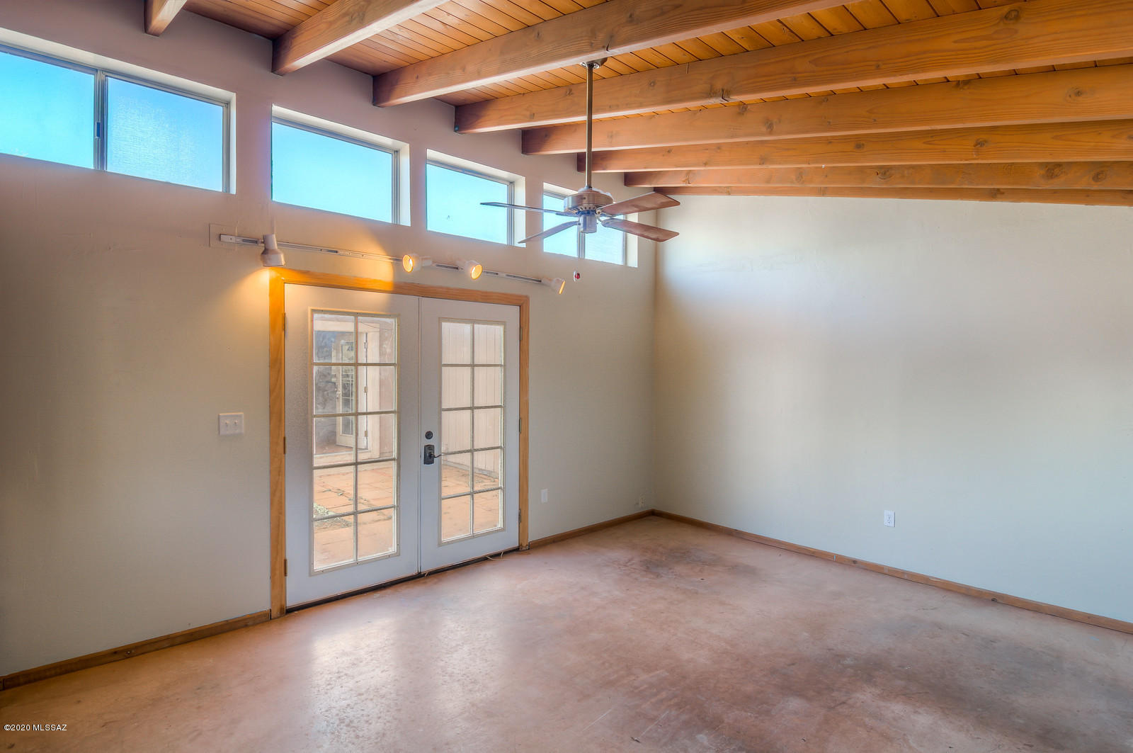 6741 N Montrose Drive