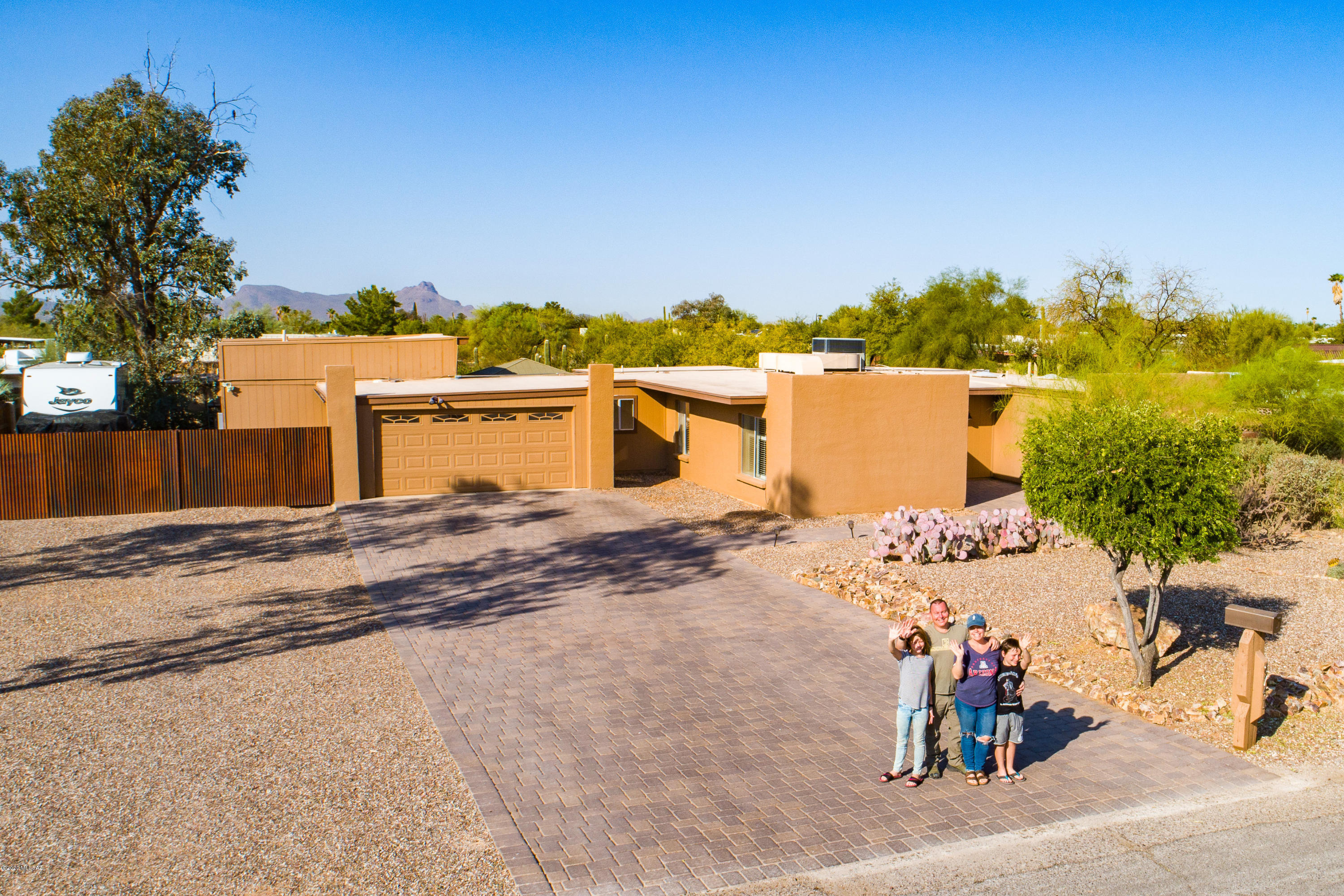 6741 N Montrose Drive