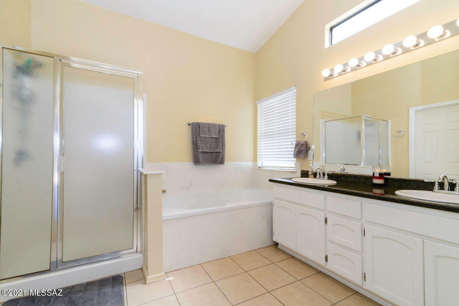 1719 W Calle Del Querido