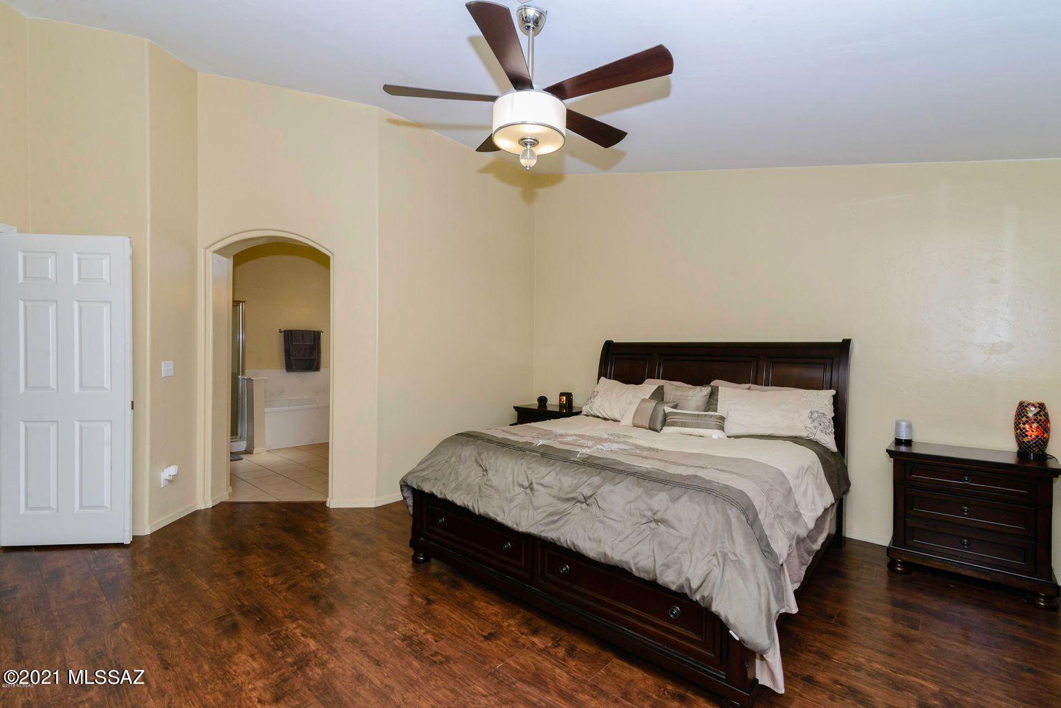 1719 W Calle Del Querido