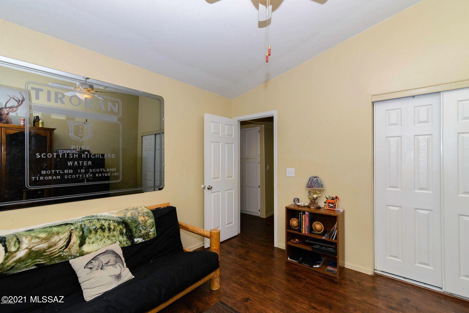 1719 W Calle Del Querido