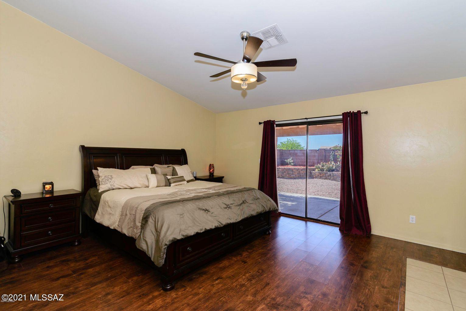 1719 W Calle Del Querido