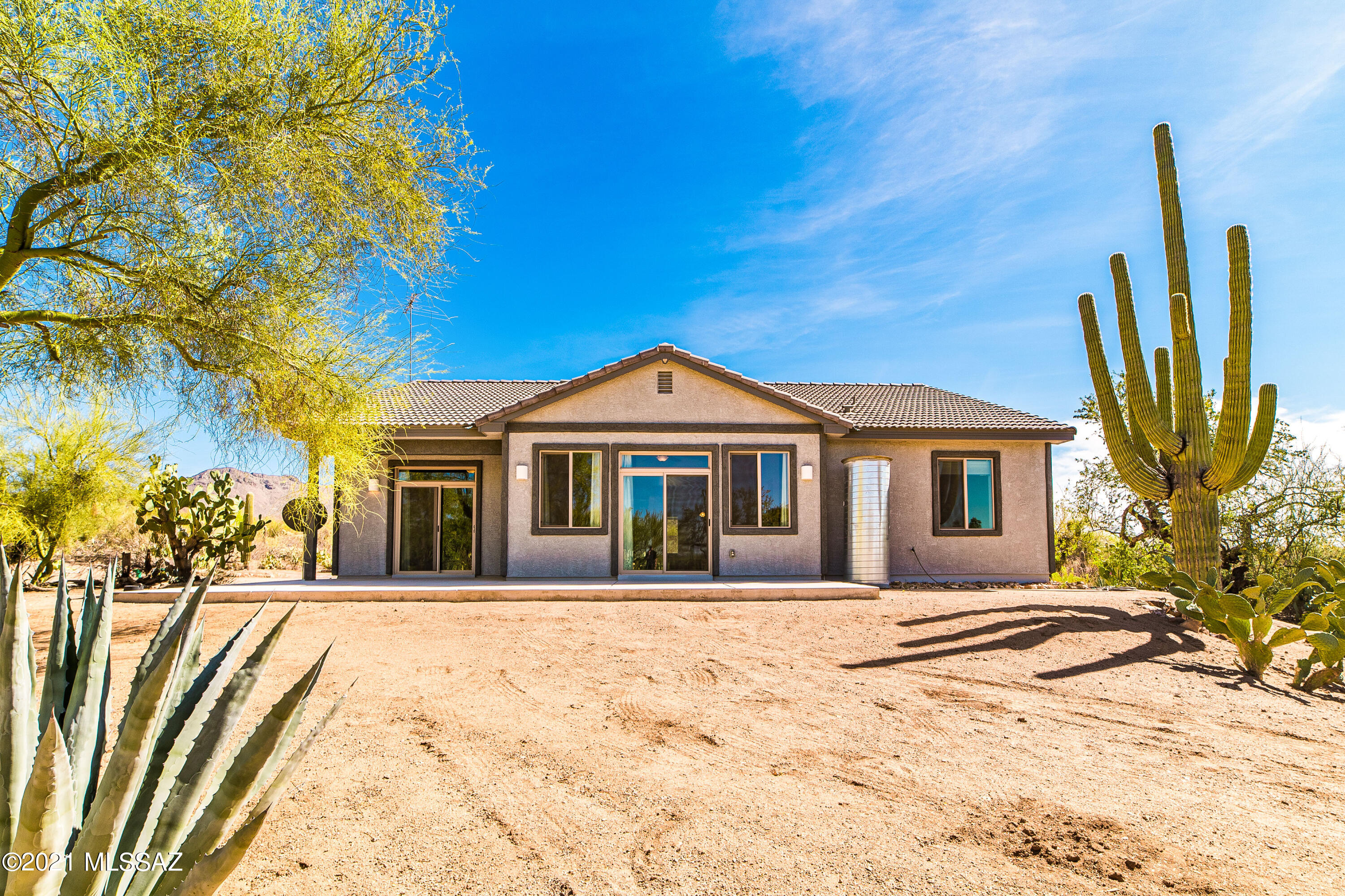 5861 N Desert View Drive