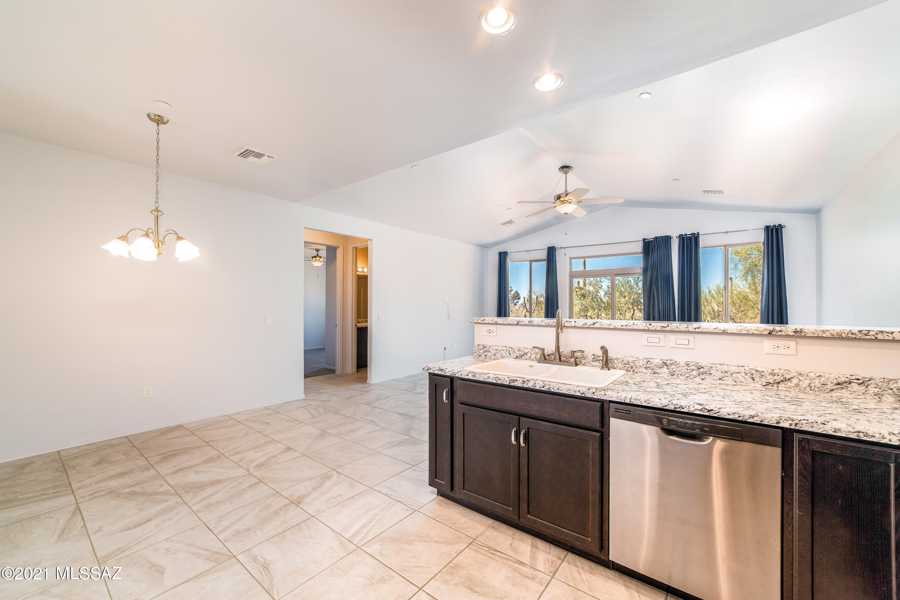 5861 N Desert View Drive