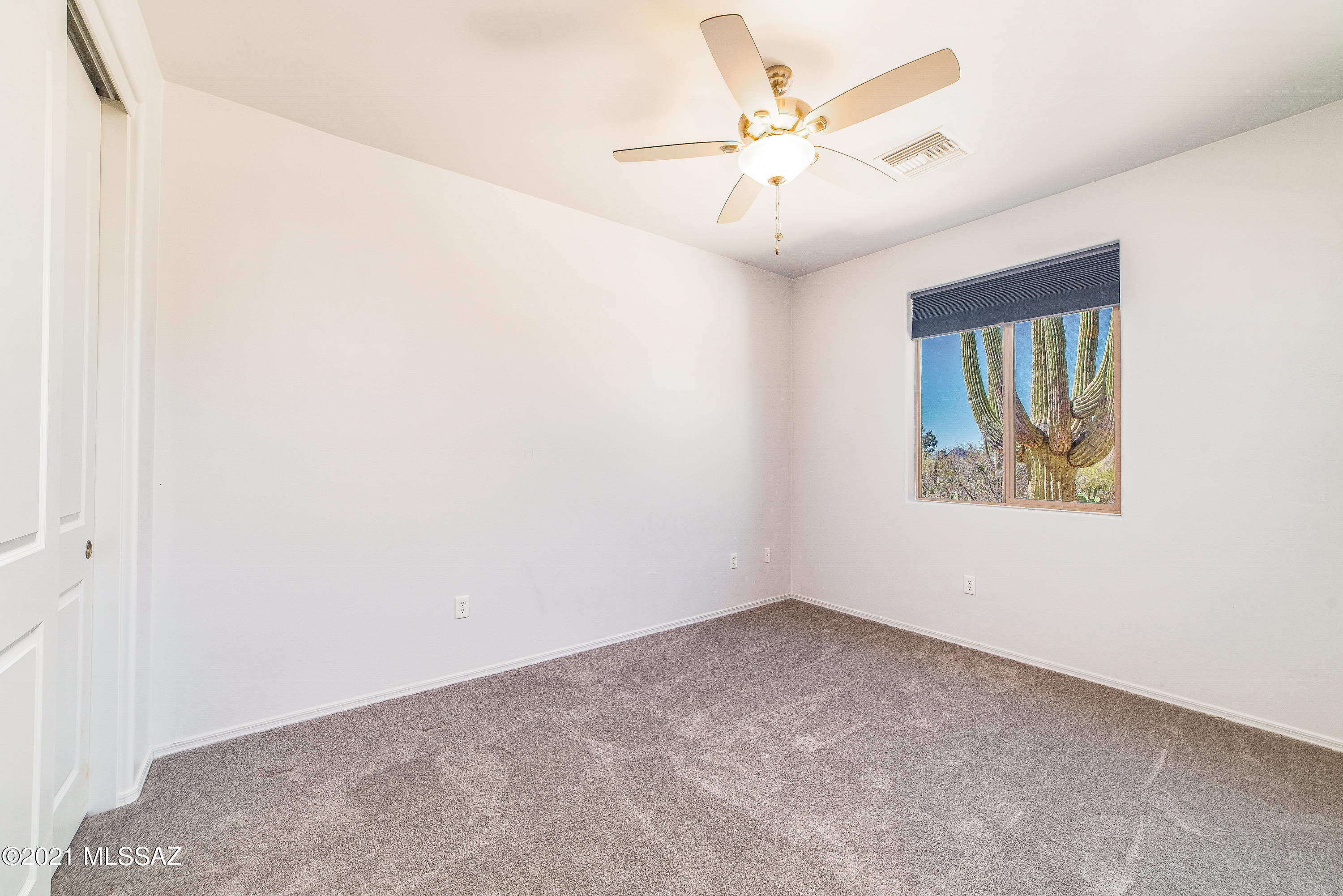 5861 N Desert View Drive