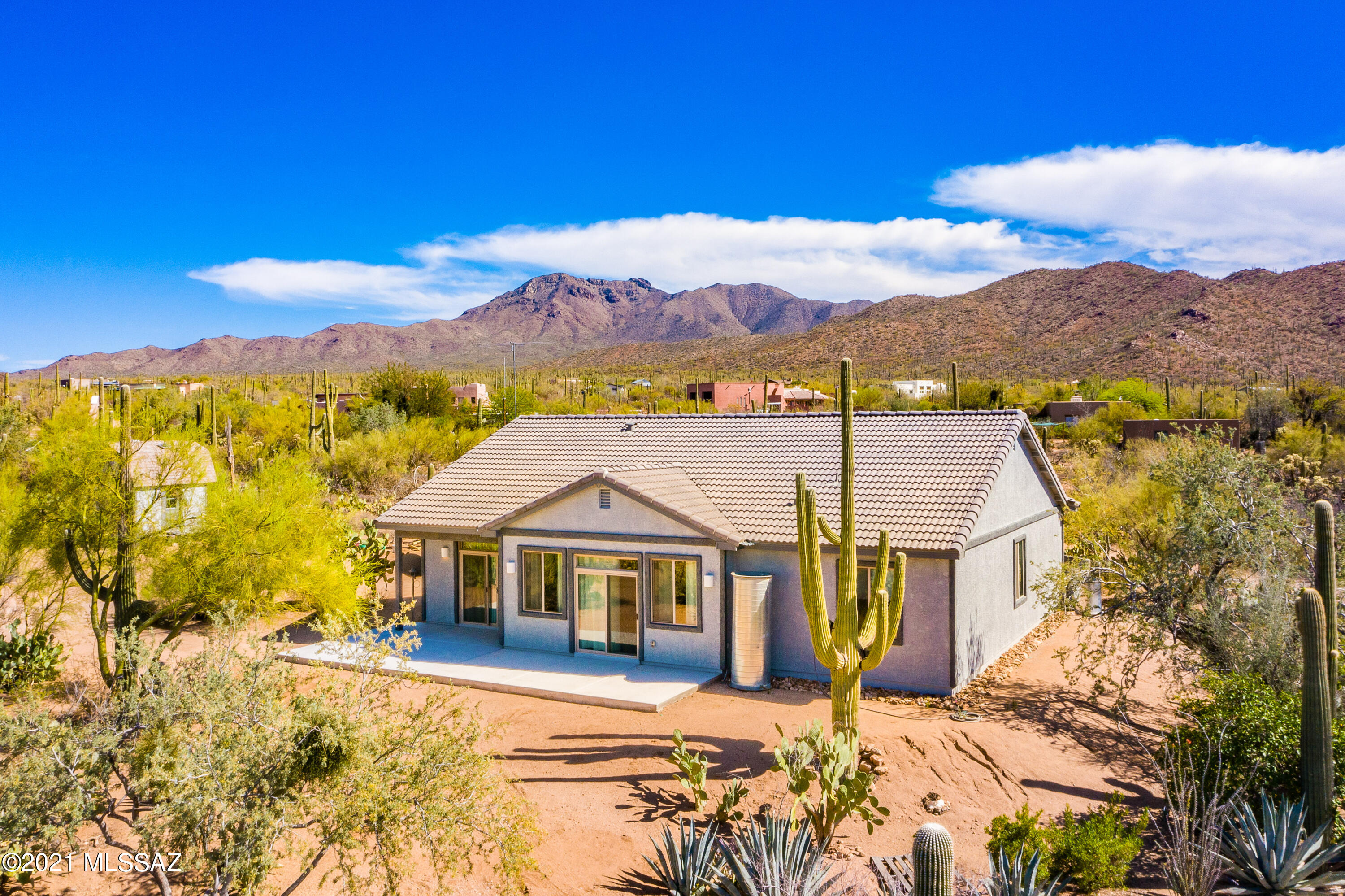 5861 N Desert View Drive